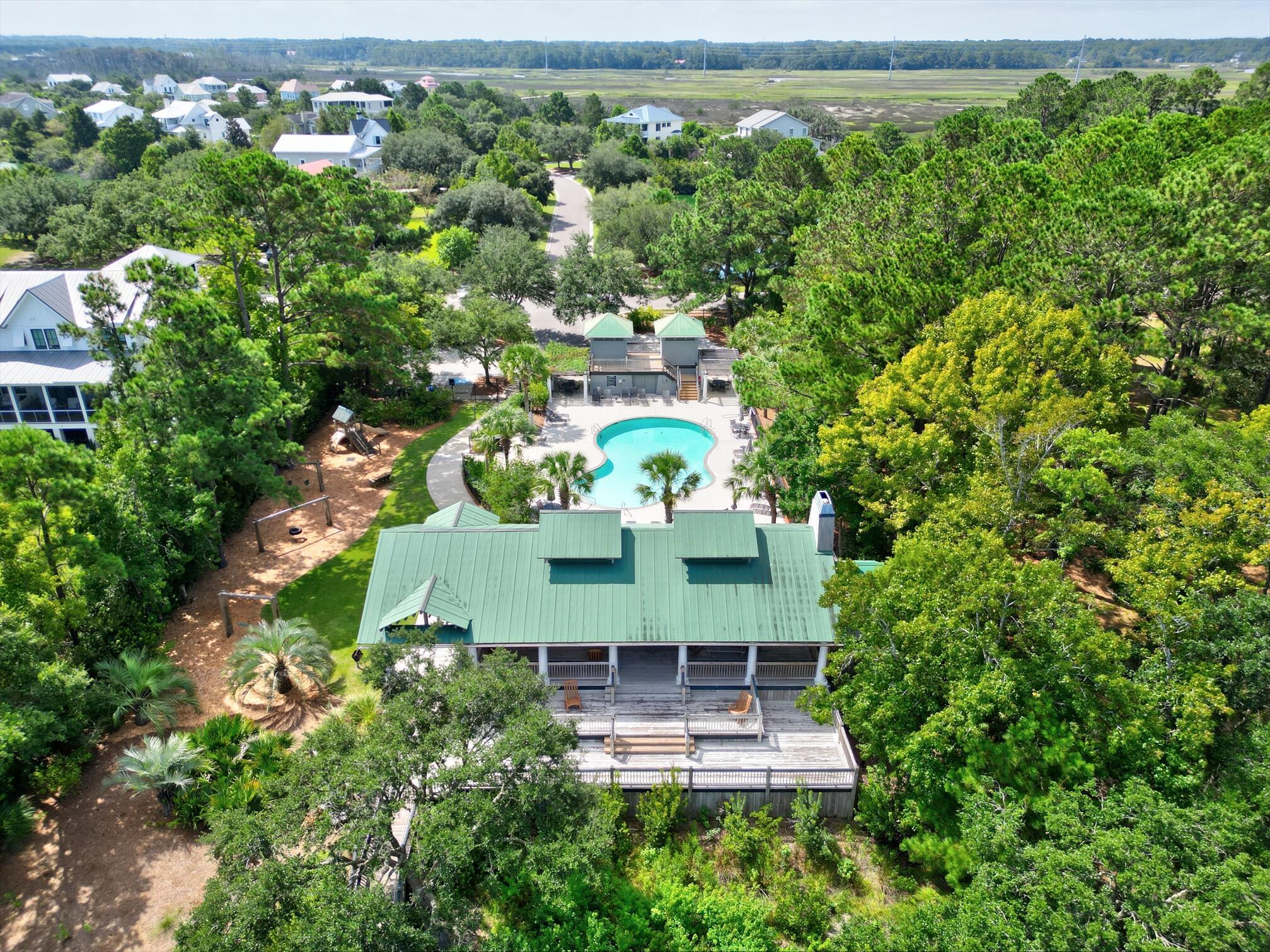 1604 Bernier Commons