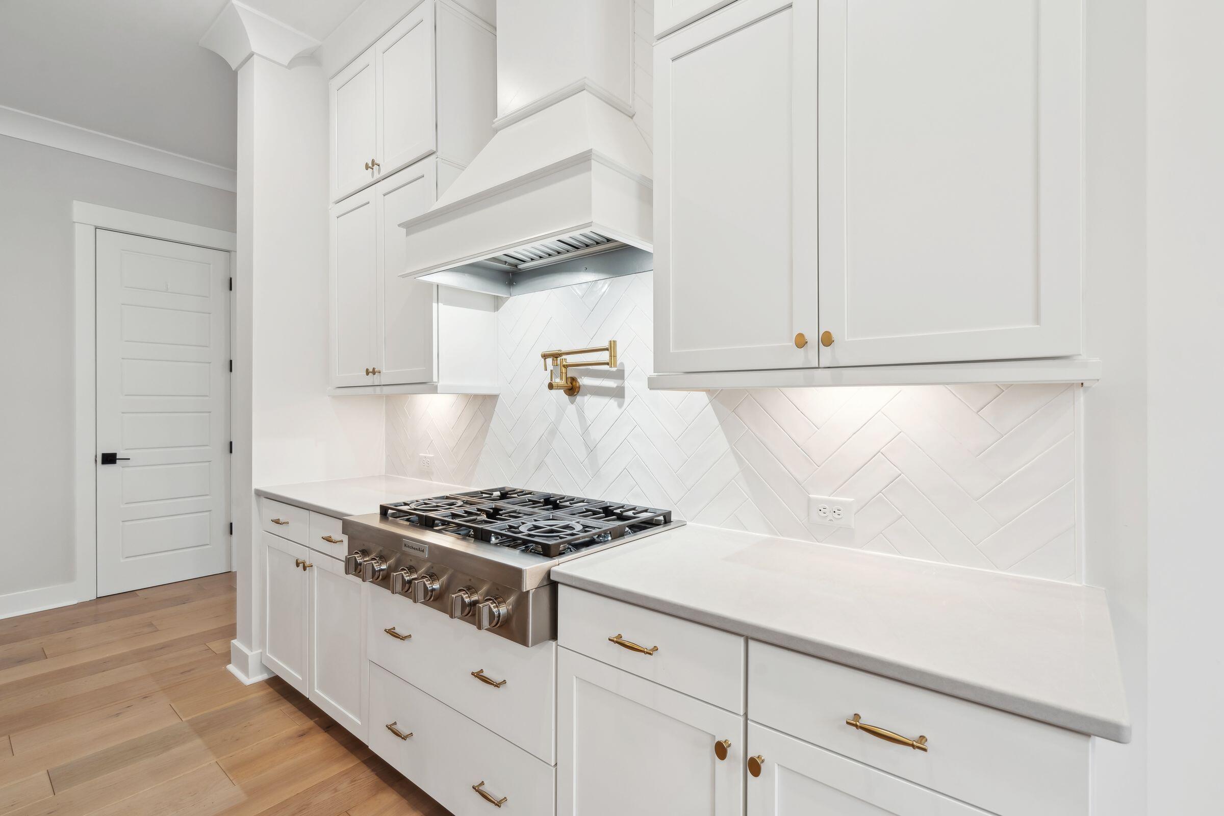 1604 Bernier Commons