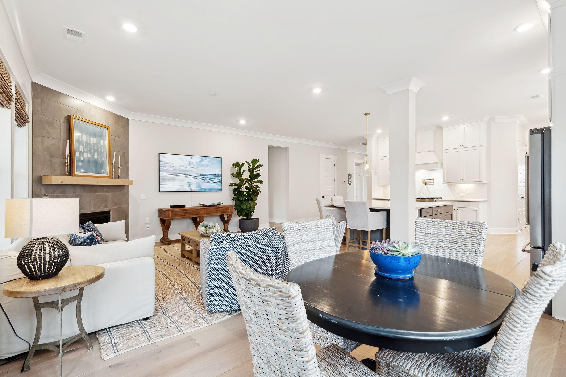 1604 Bernier Commons