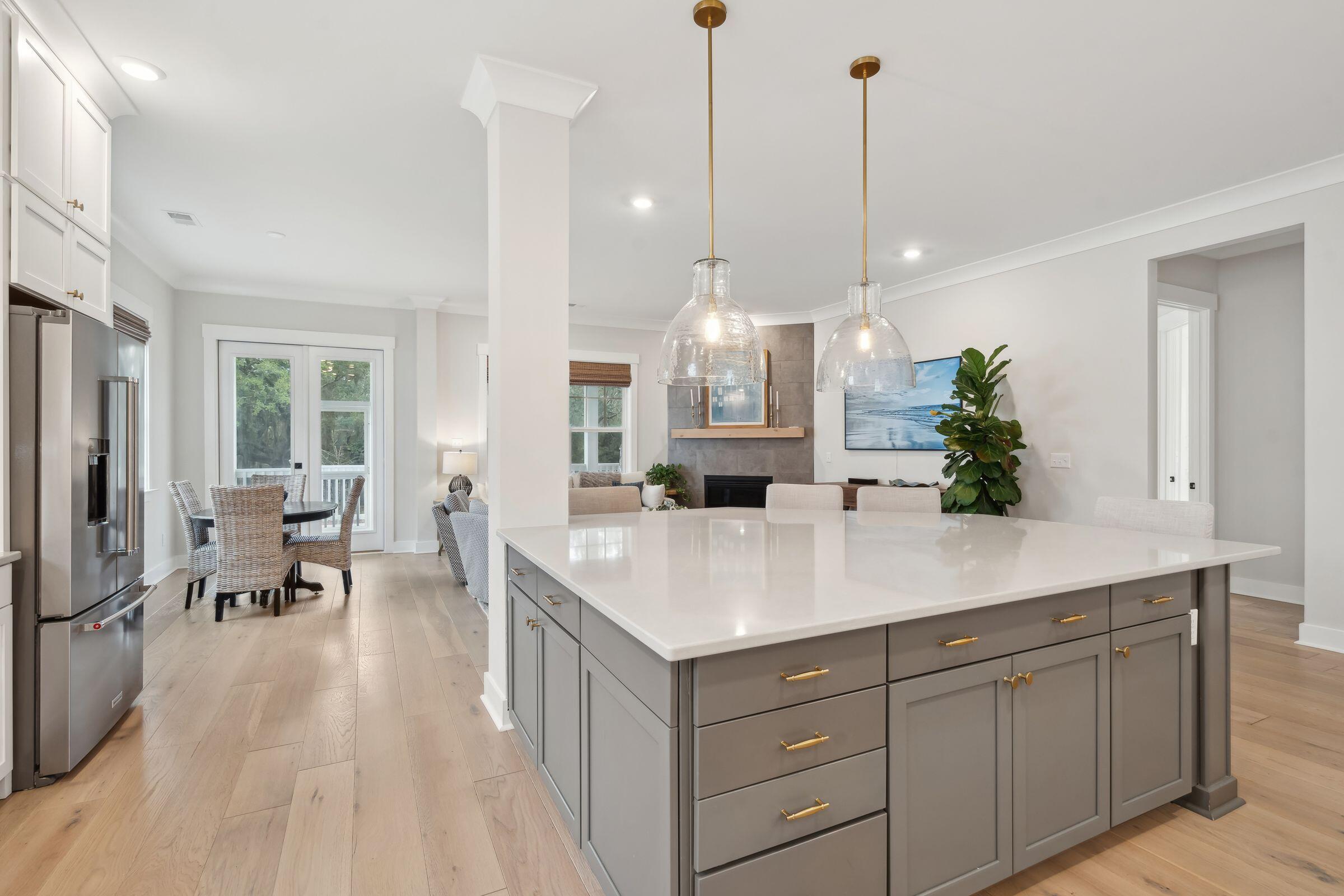 1604 Bernier Commons