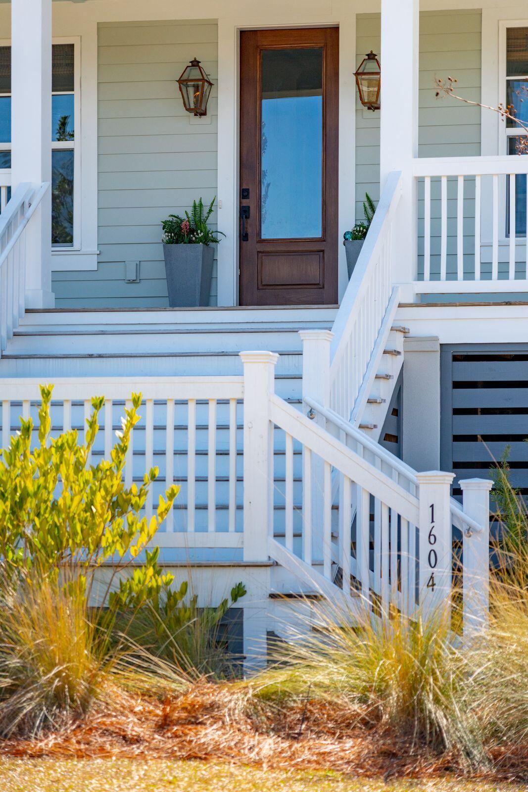 1604 Bernier Commons