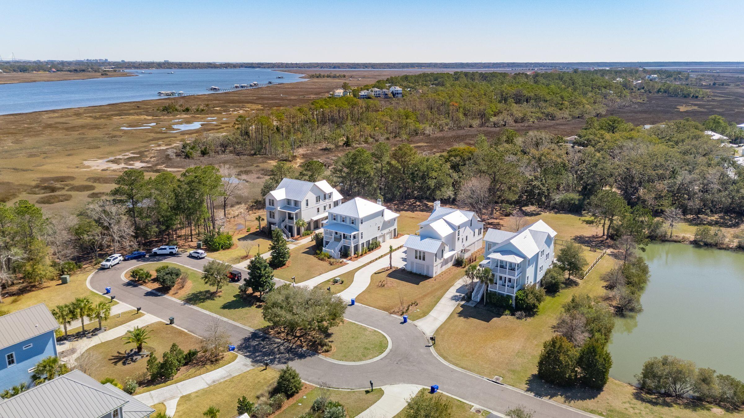 1604 Bernier Commons