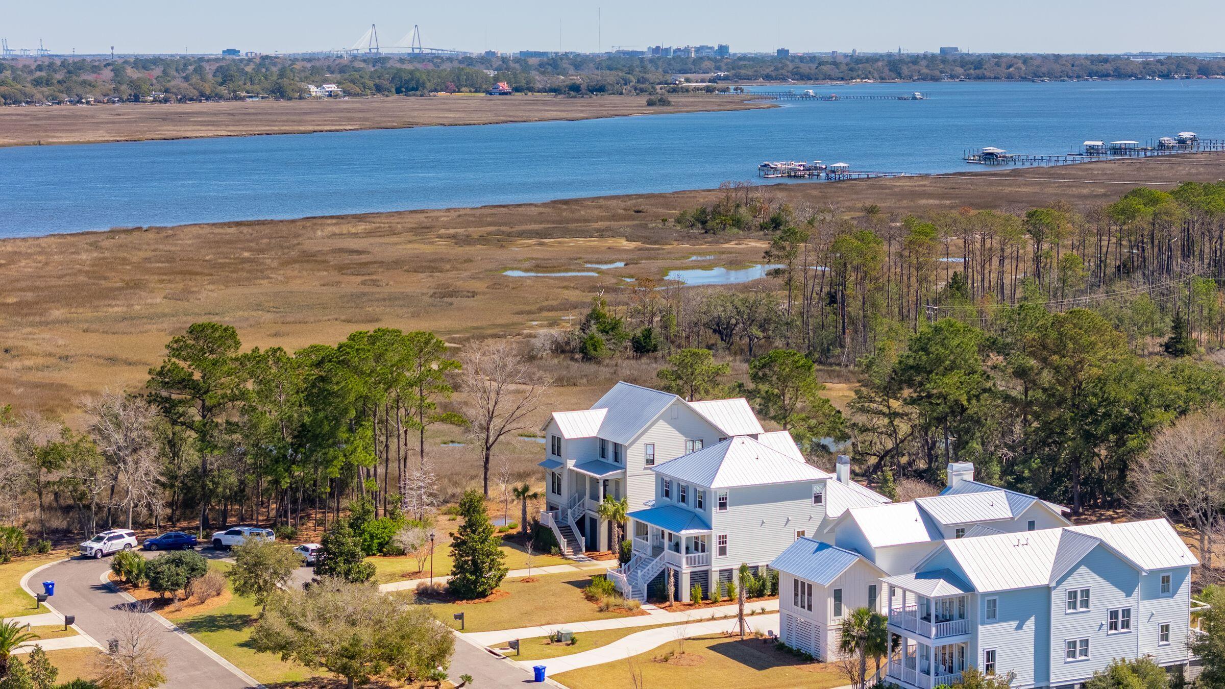 1604 Bernier Commons