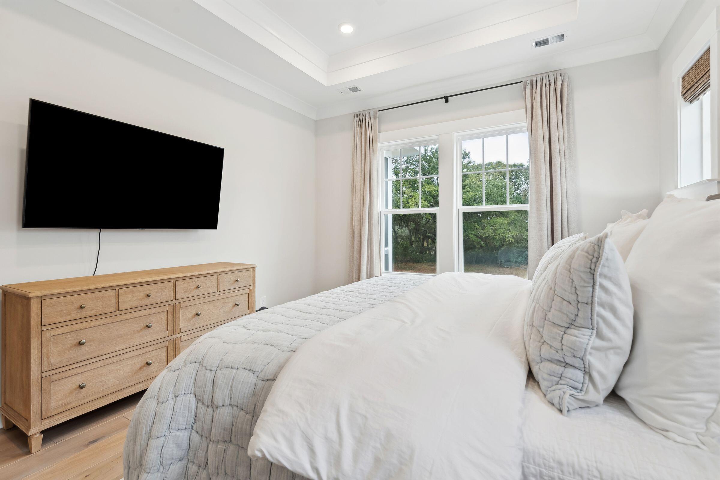 1604 Bernier Commons