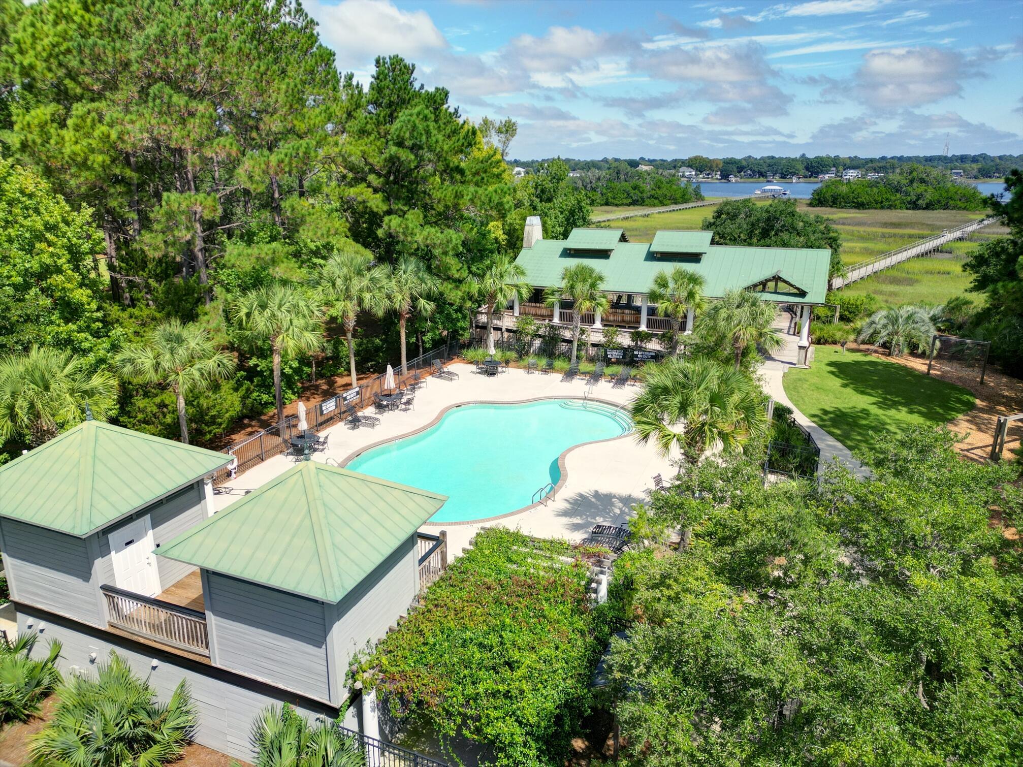 1604 Bernier Commons