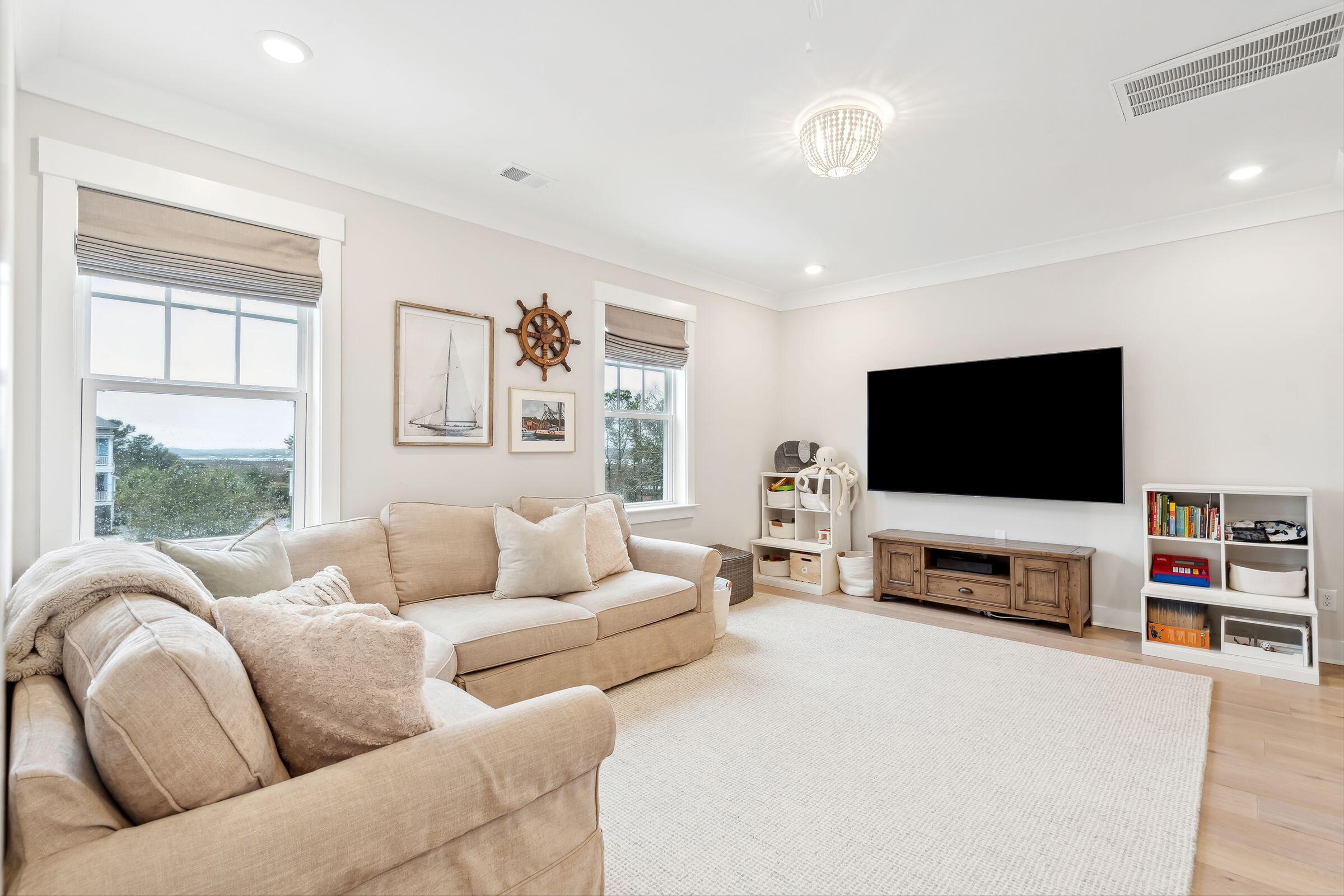 1604 Bernier Commons