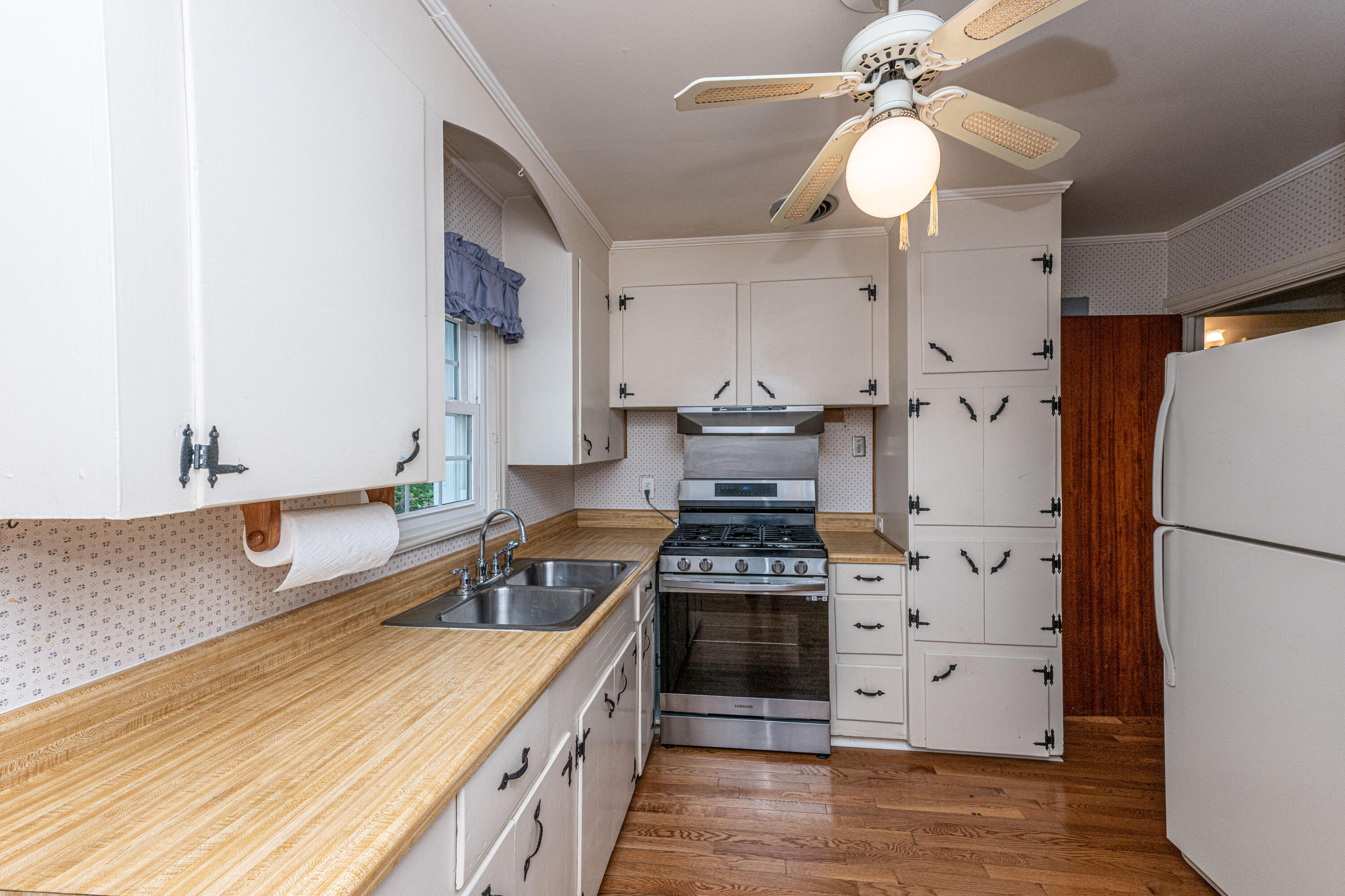 1226 Forestwood Drive