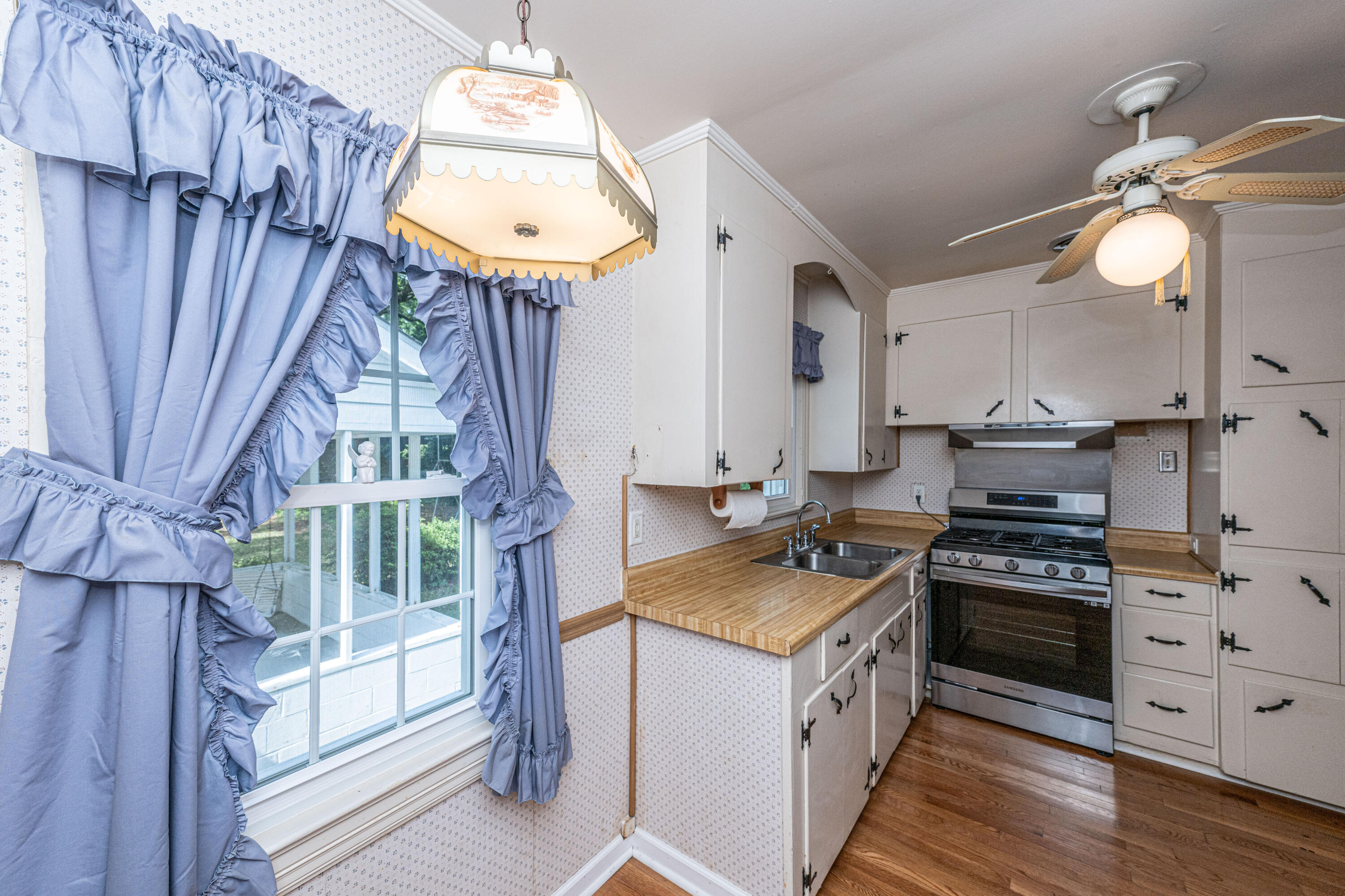 1226 Forestwood Drive