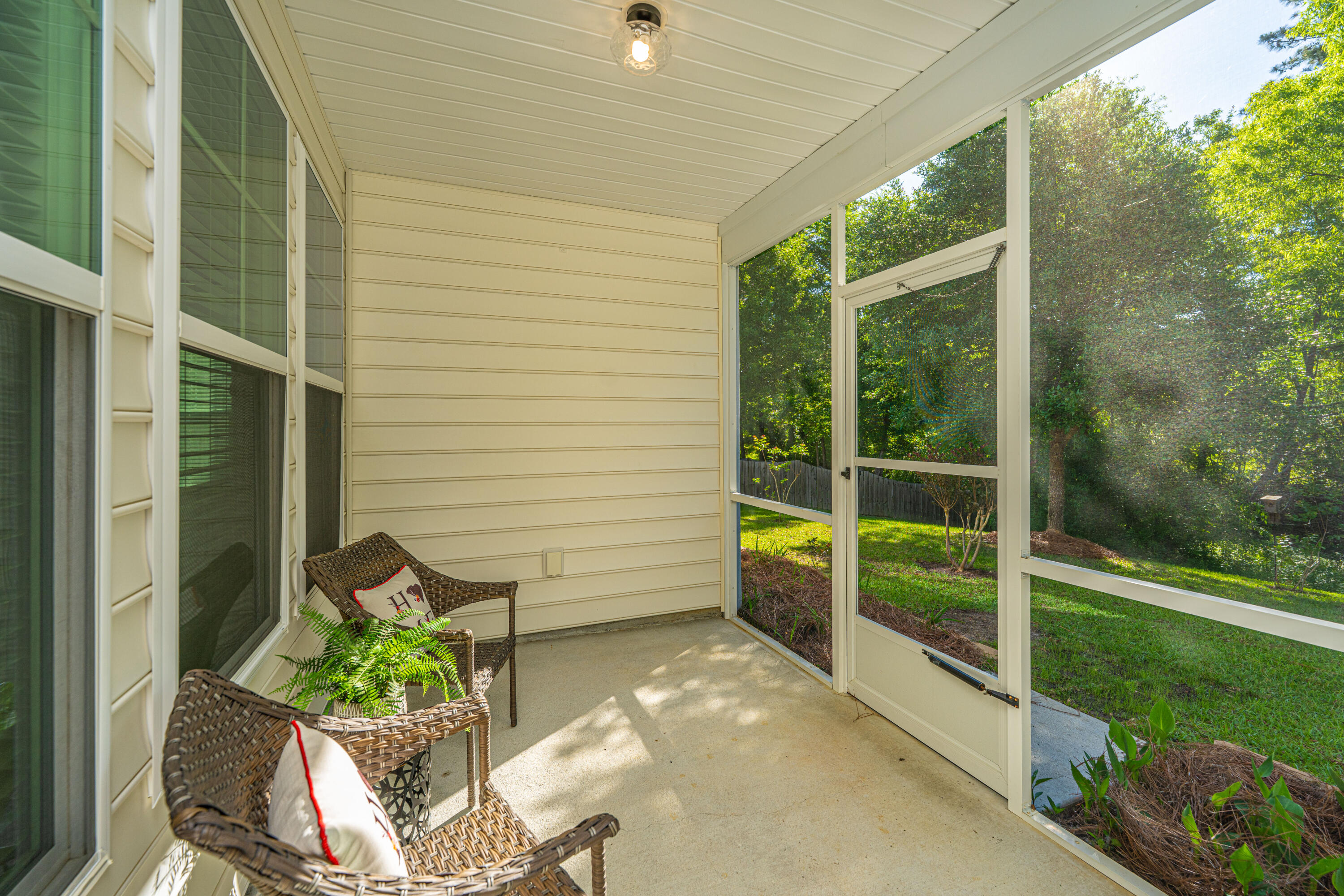 2314 Hummingbird Lane