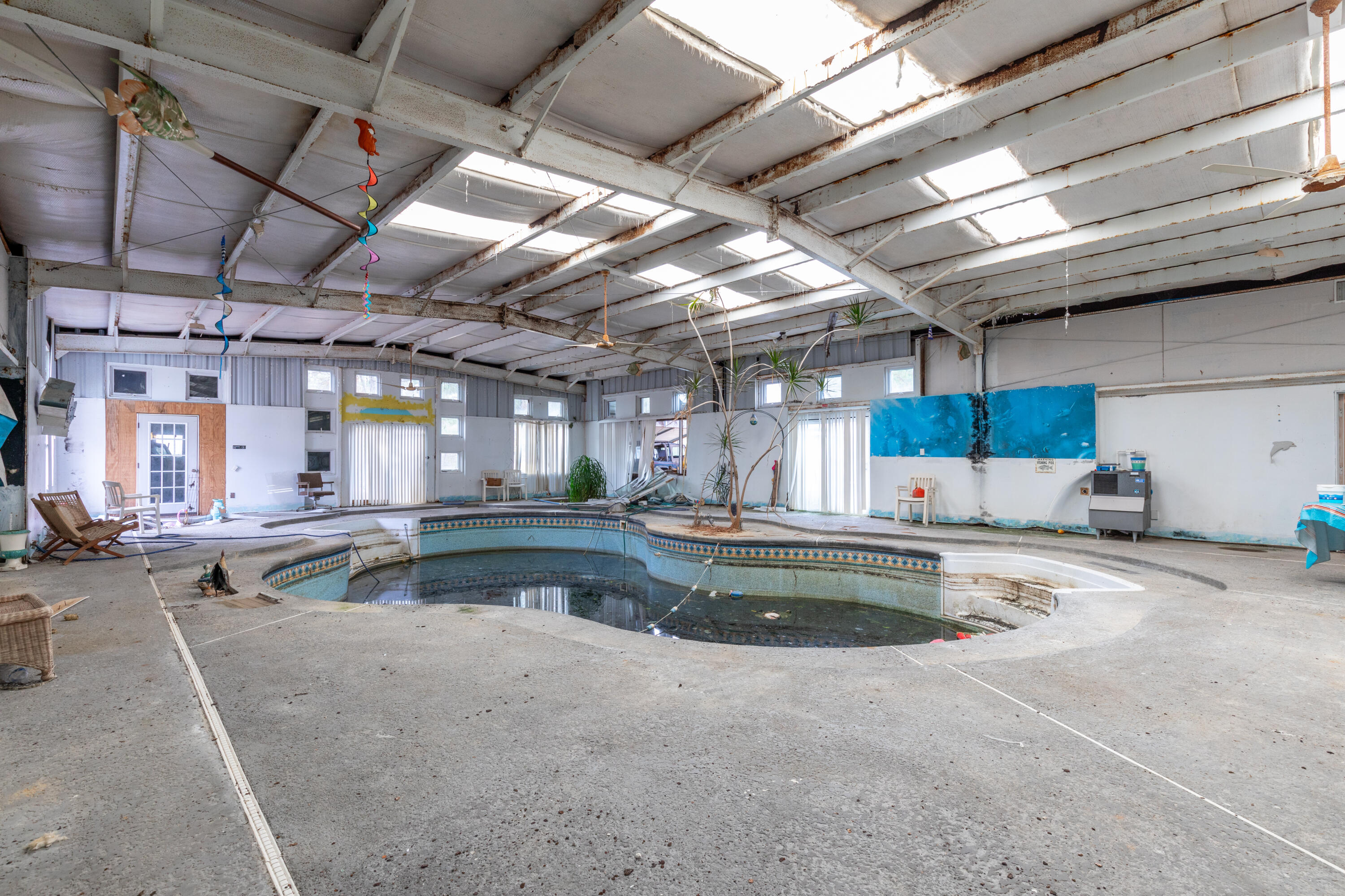 280 Royalegates Court