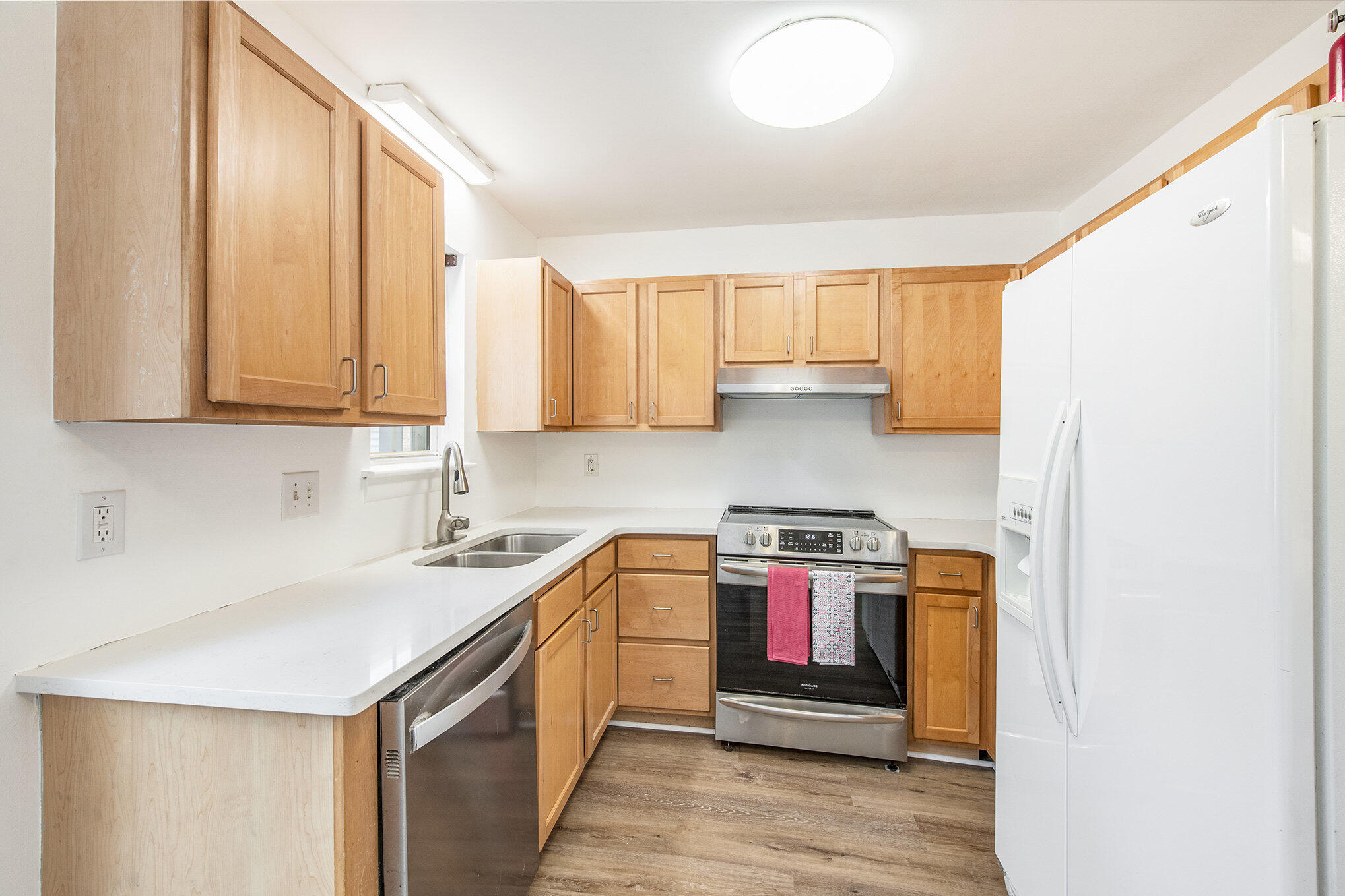 21 Rivers Point Row # 3c