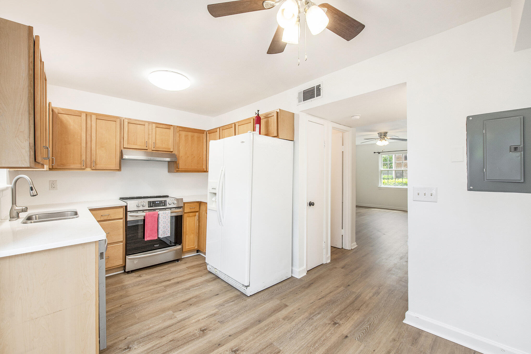 21 Rivers Point Row # 3c