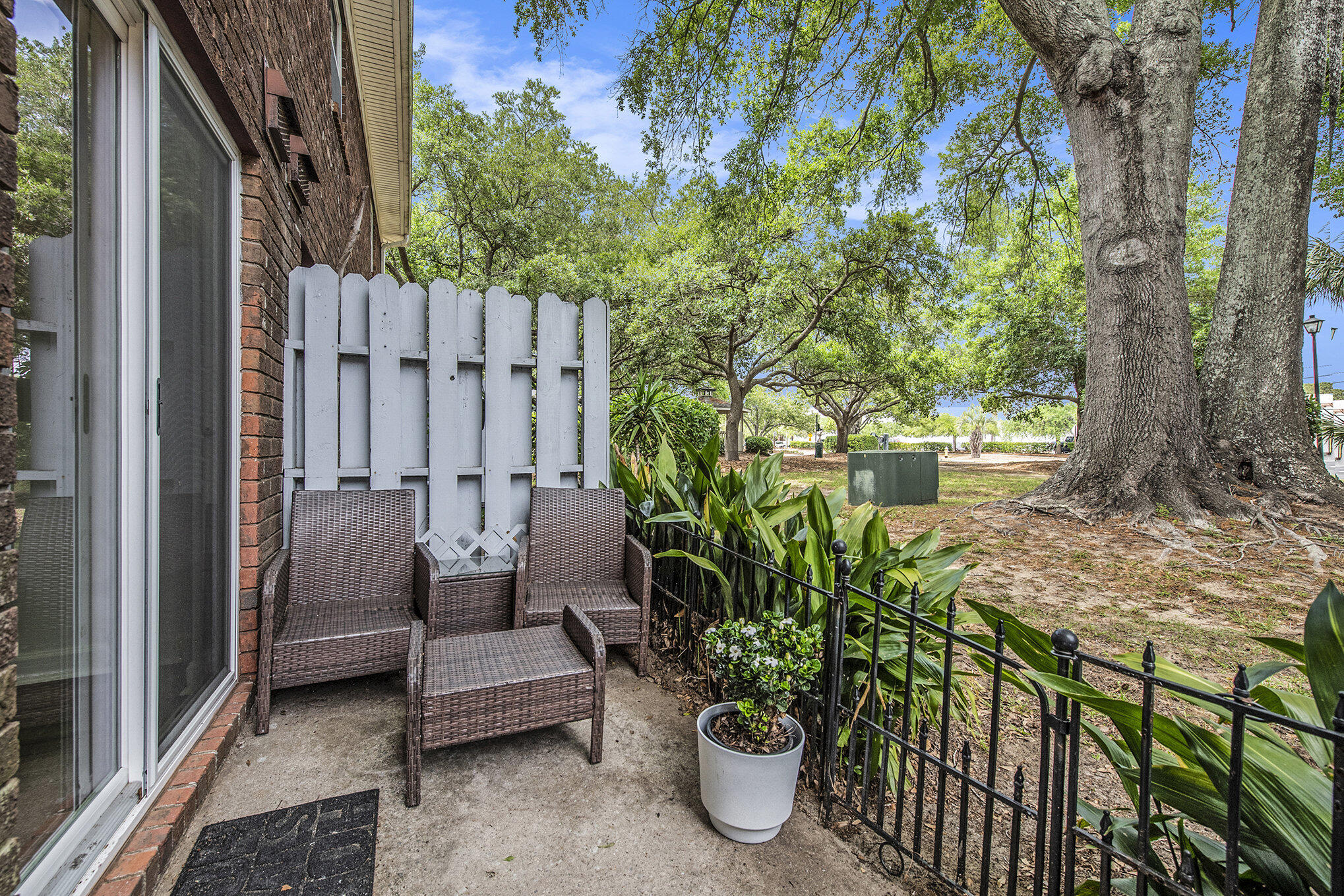 21 Rivers Point Row # 3c