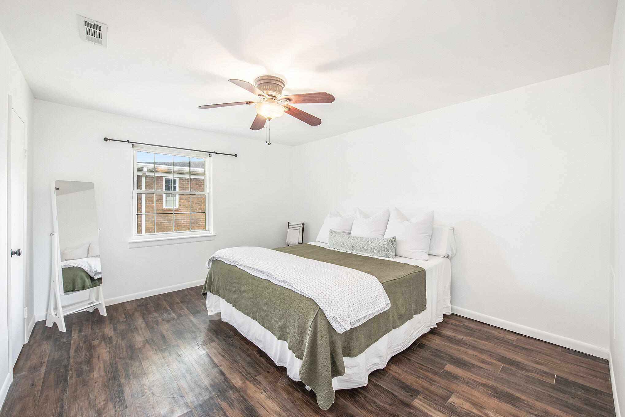 21 Rivers Point Row # 3c