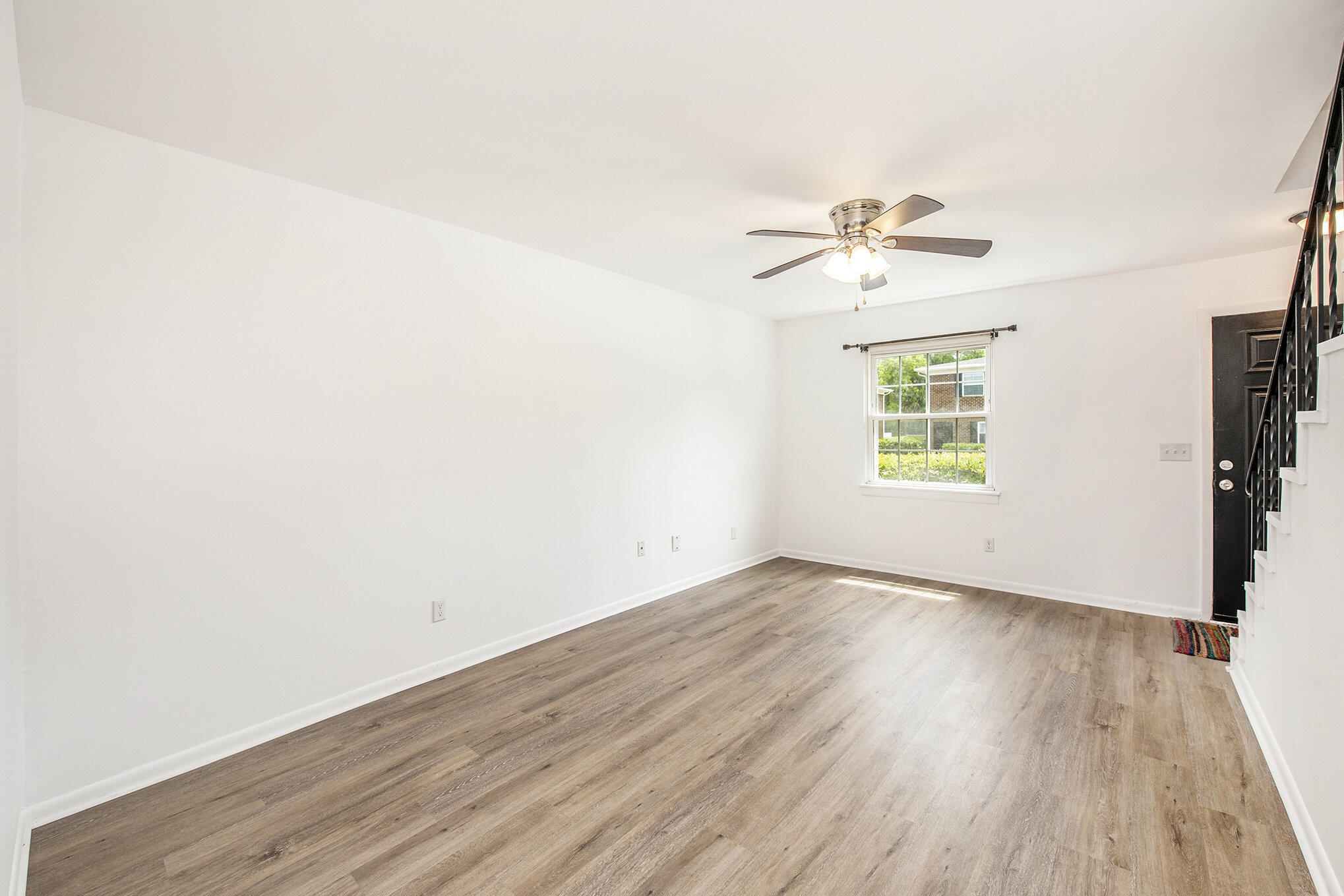 21 Rivers Point Row # 3c