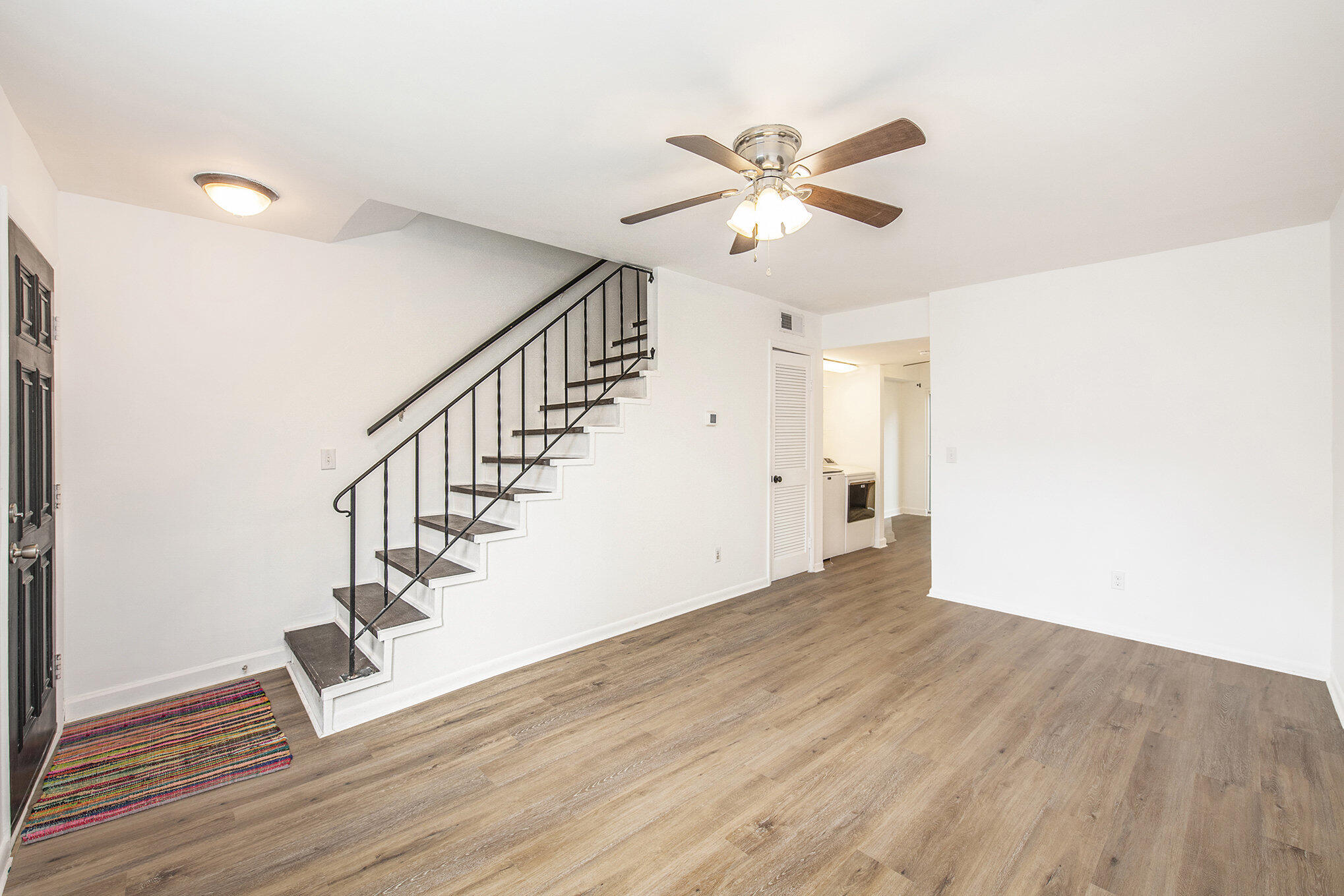 21 Rivers Point Row # 3c