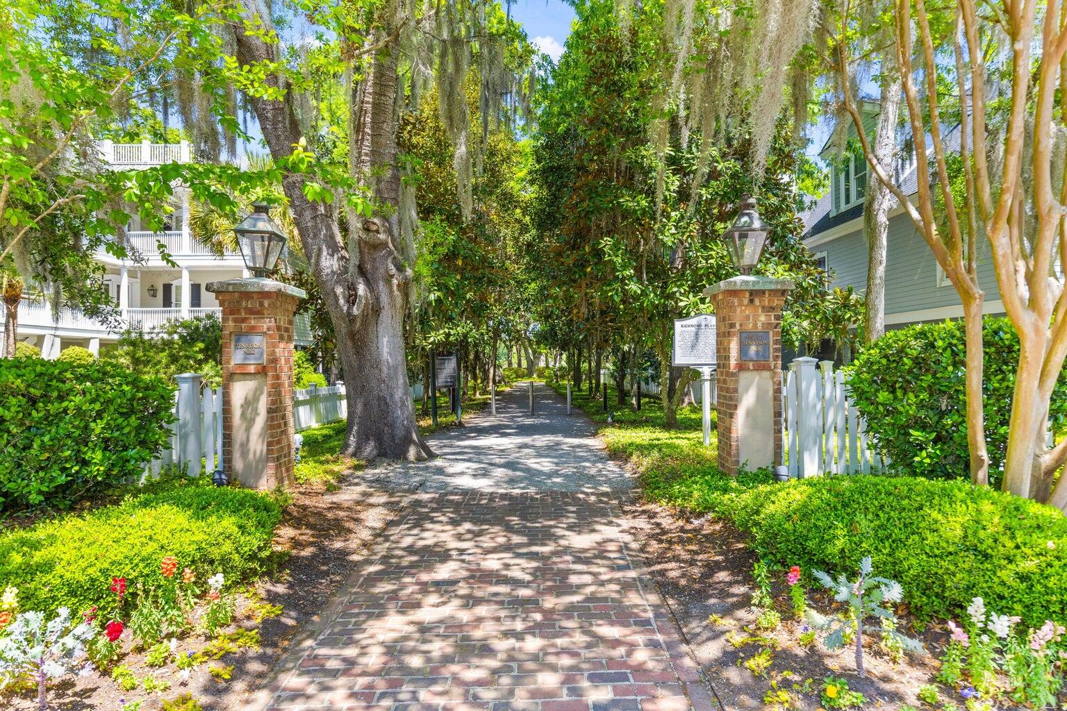 1828 S James Gregarie Road