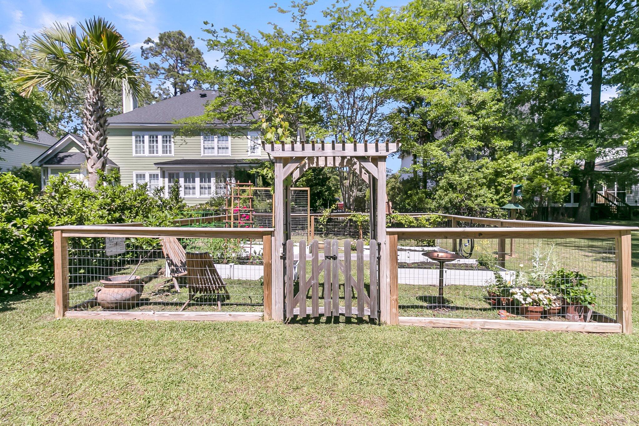 1828 S James Gregarie Road