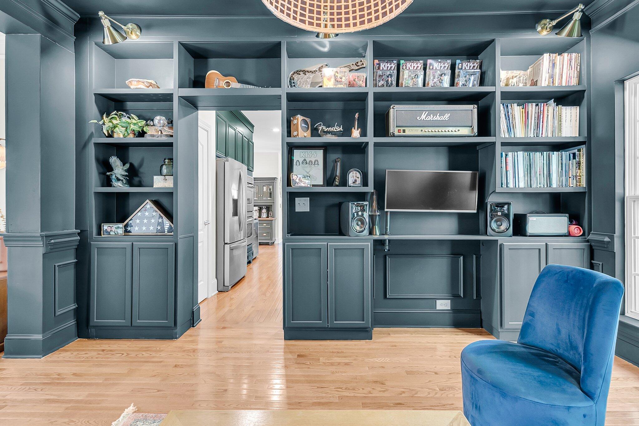 1828 S James Gregarie Road