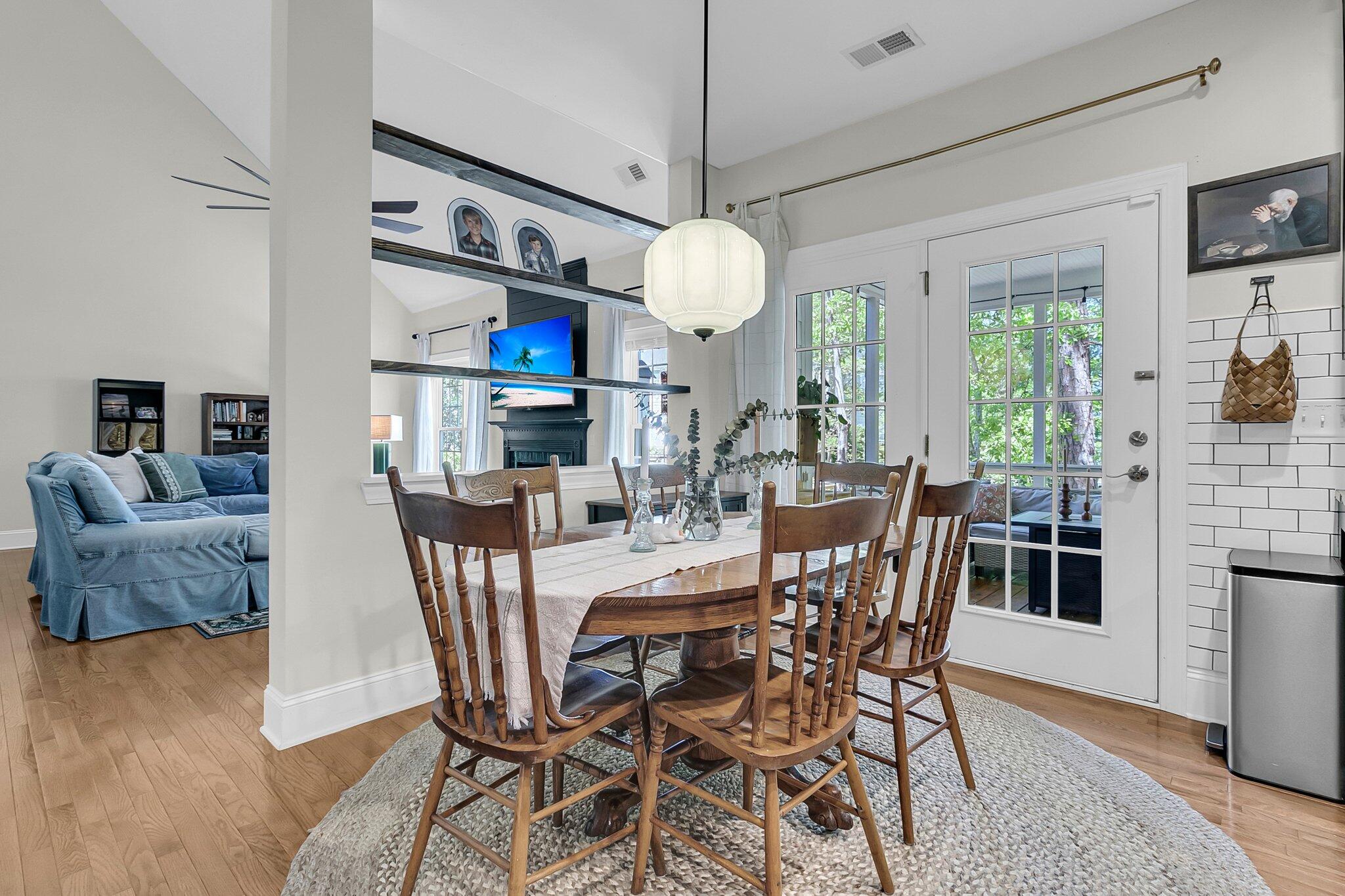 1828 S James Gregarie Road