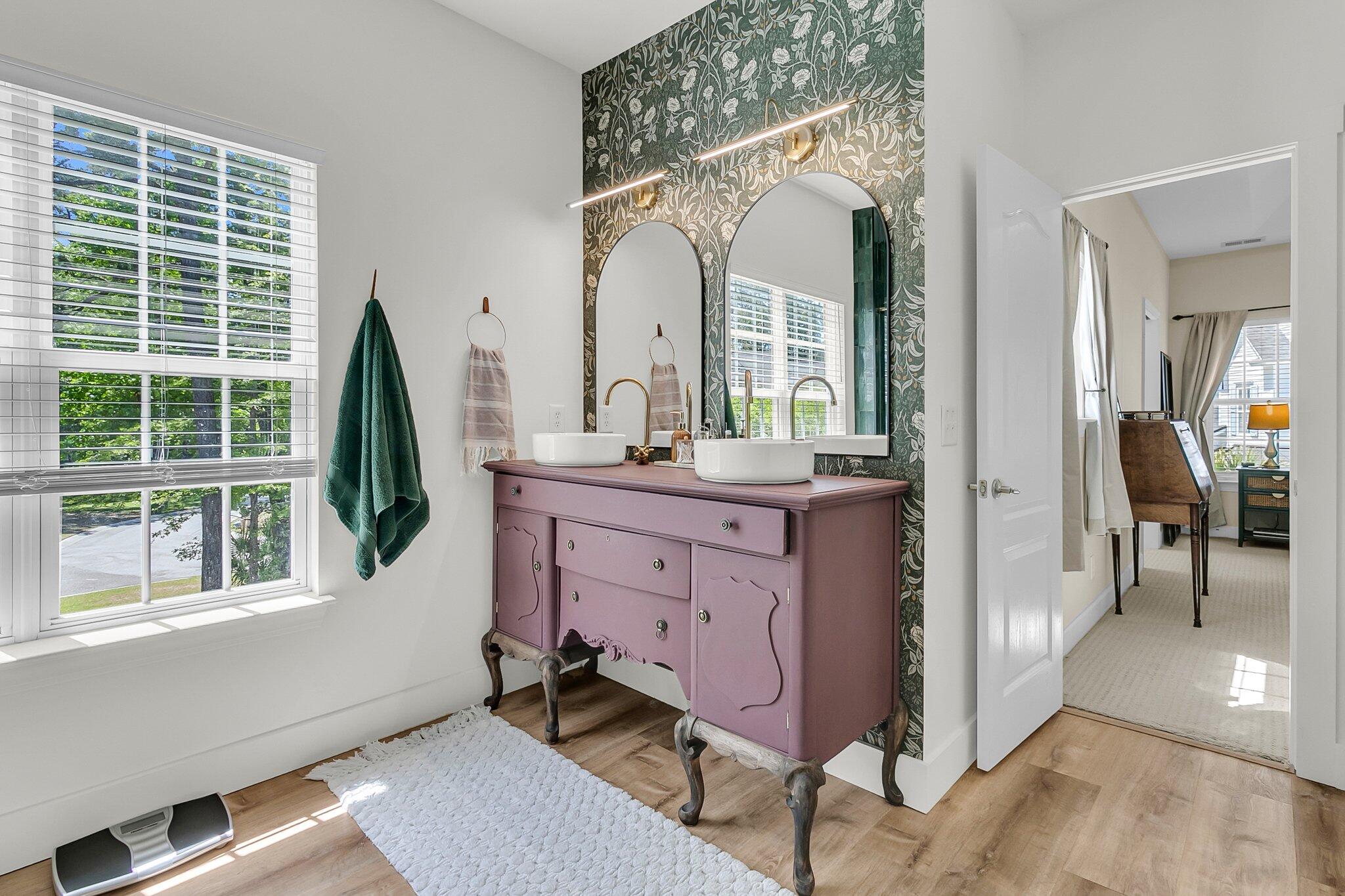 1828 S James Gregarie Road