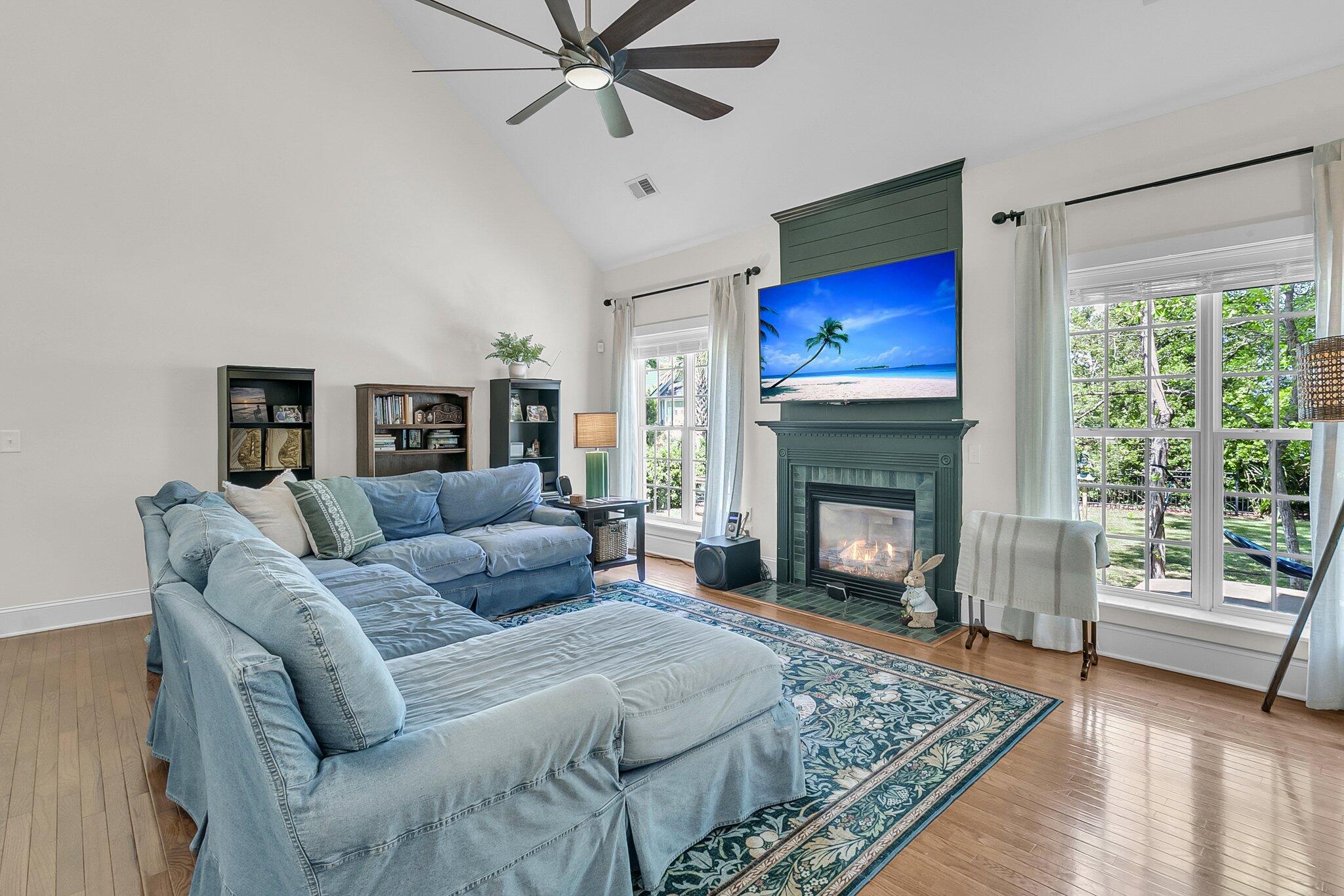 1828 S James Gregarie Road