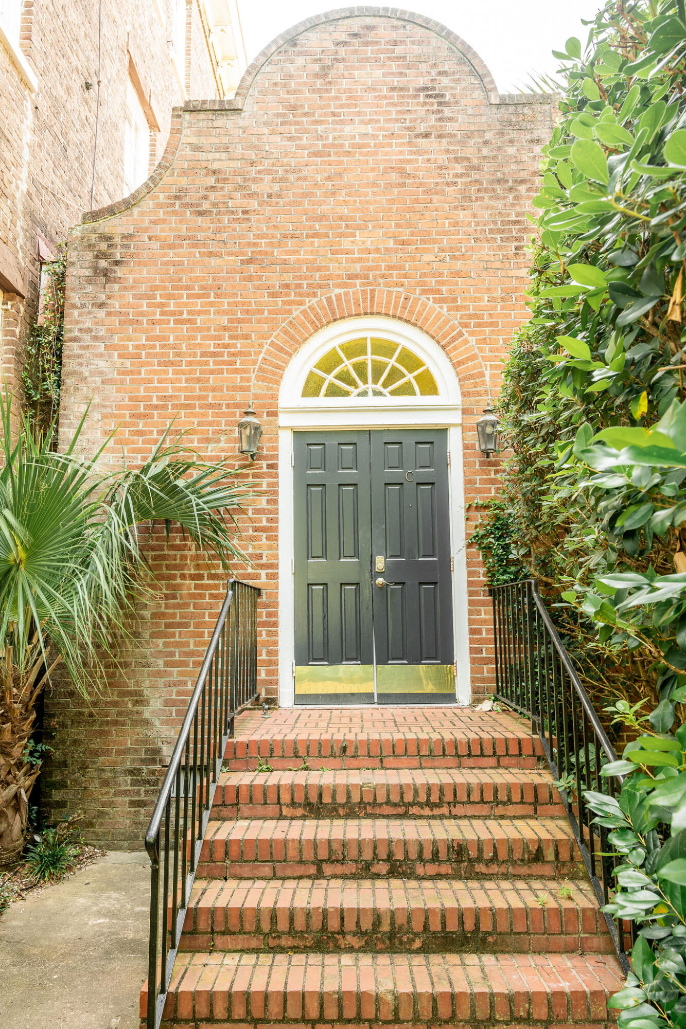 12 Bee Street # C