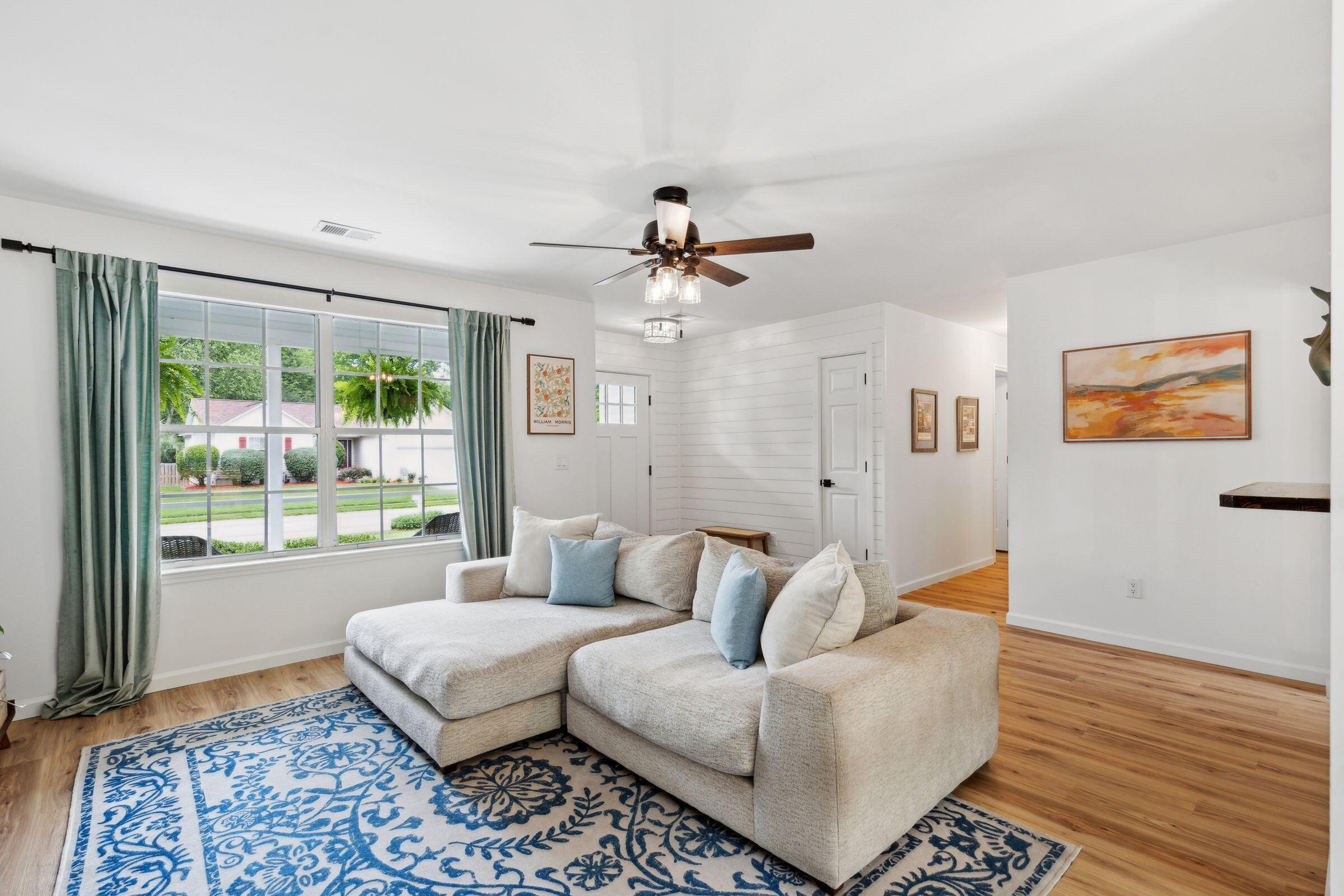 1077 Farmington Road