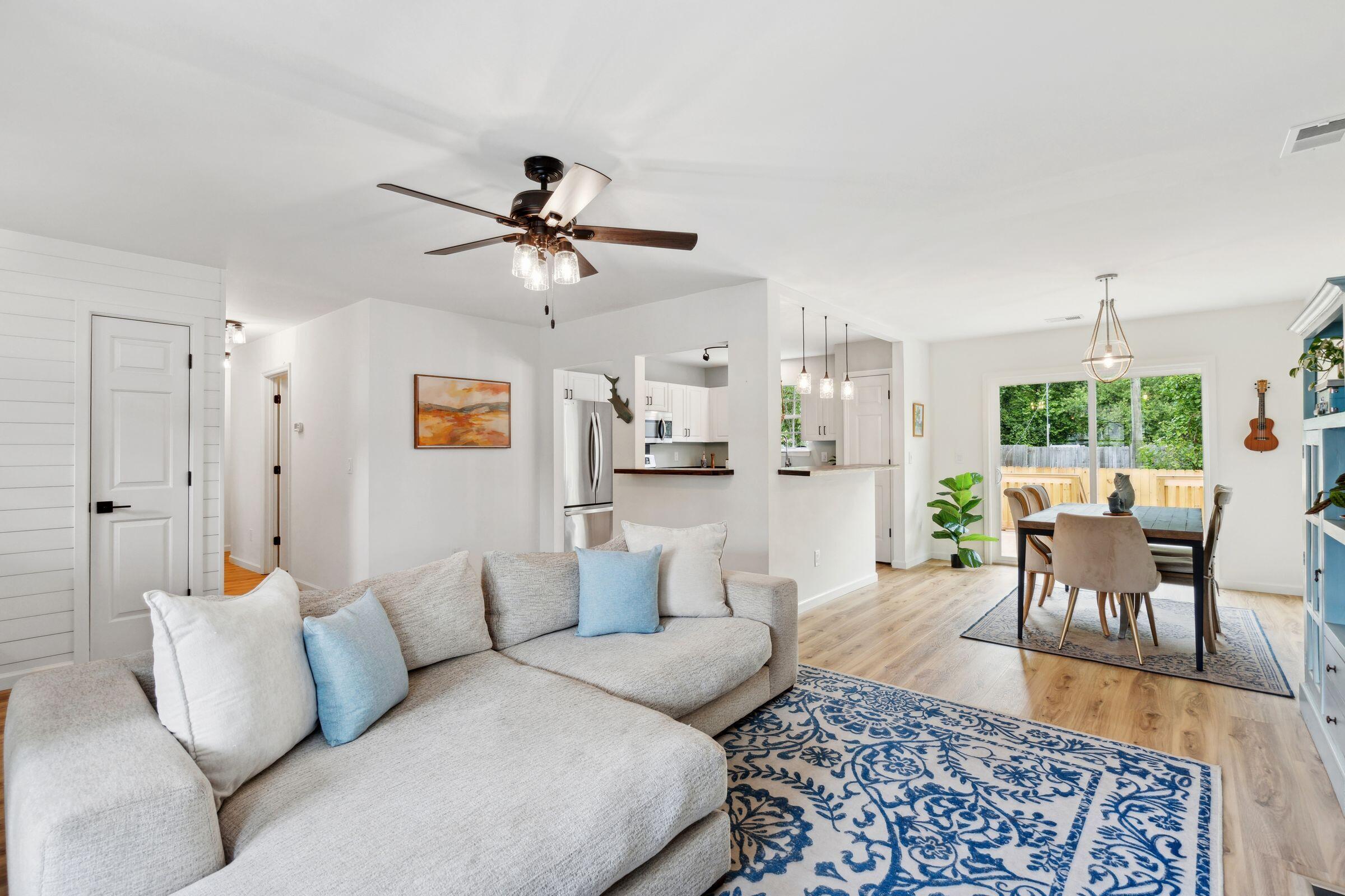 1077 Farmington Road