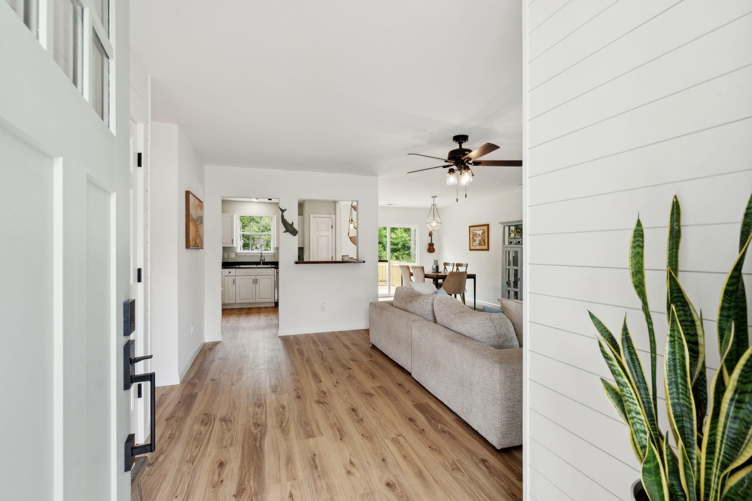 1077 Farmington Road