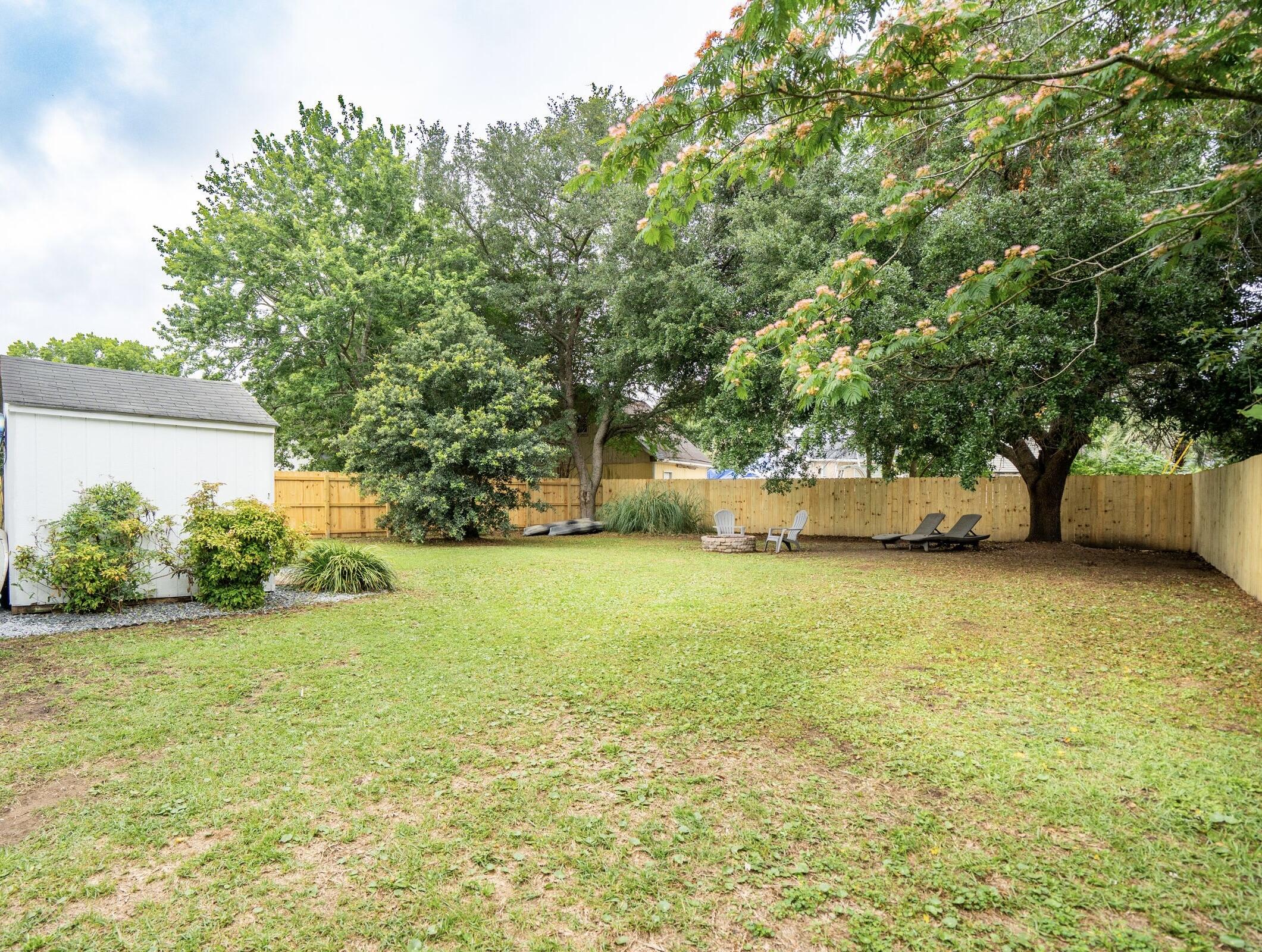 1077 Farmington Road