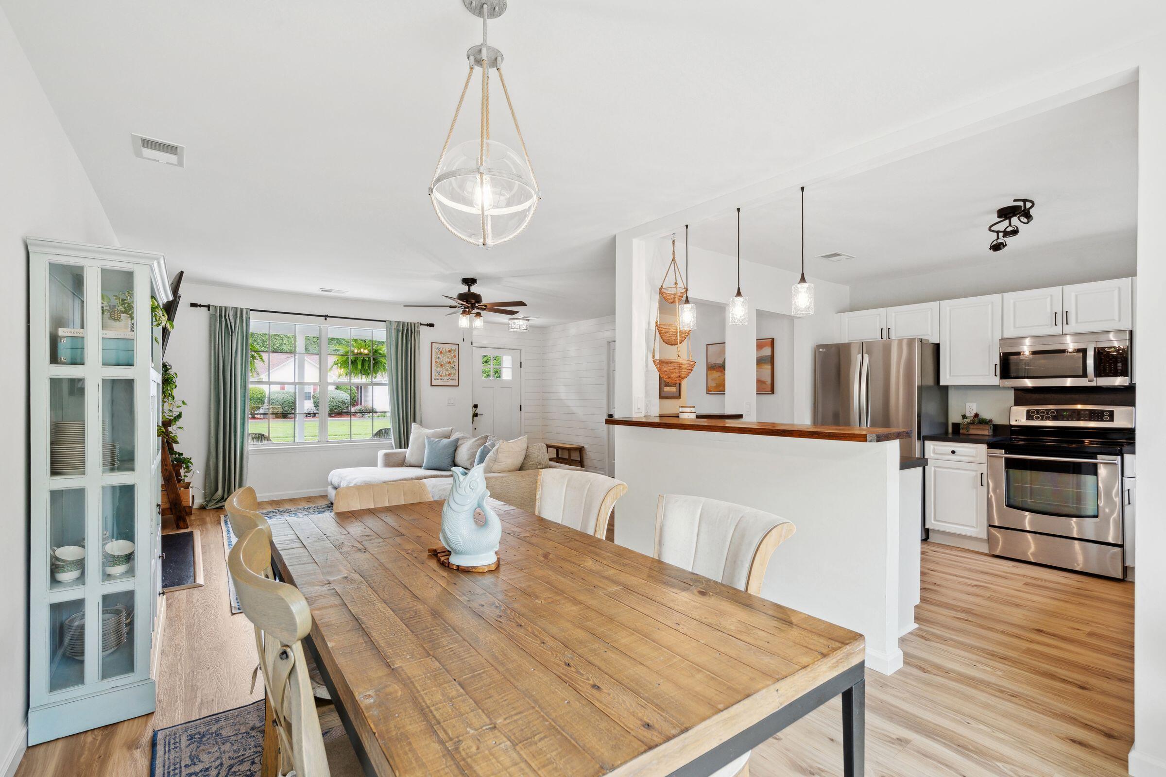 1077 Farmington Road