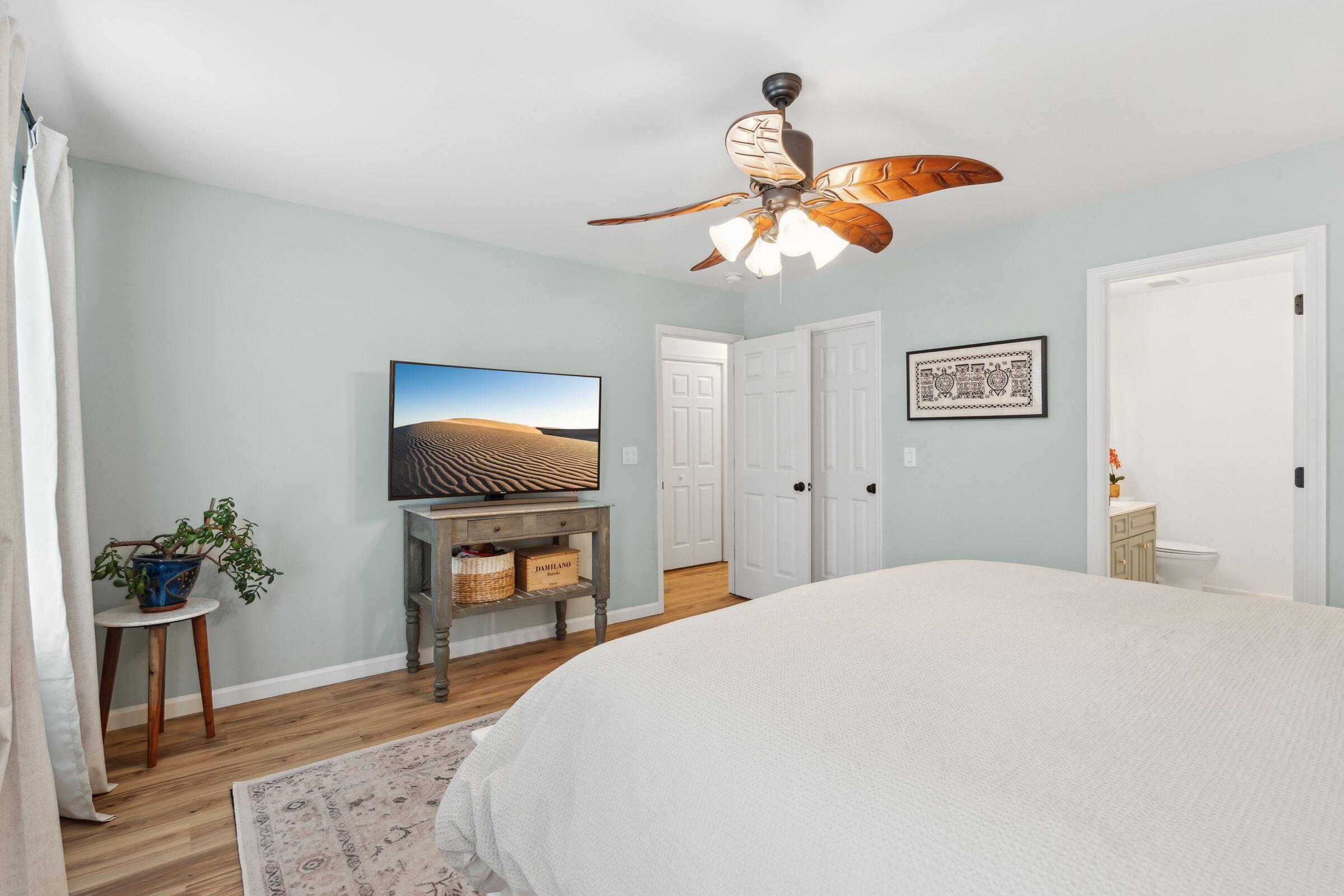 1077 Farmington Road