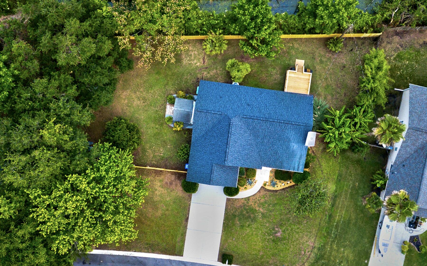 1077 Farmington Road