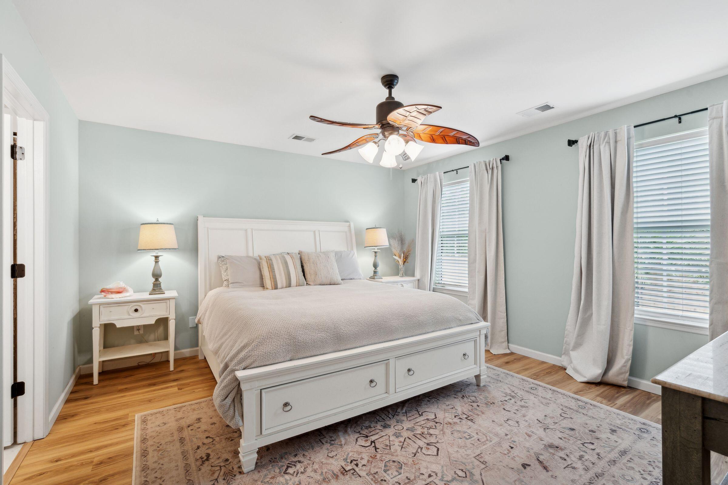 1077 Farmington Road