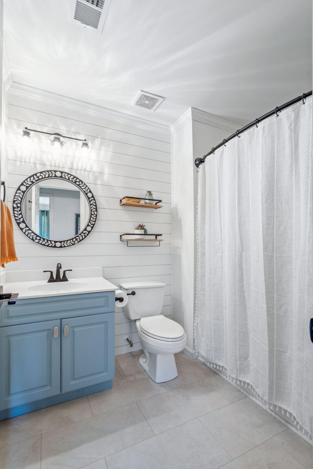 1077 Farmington Road