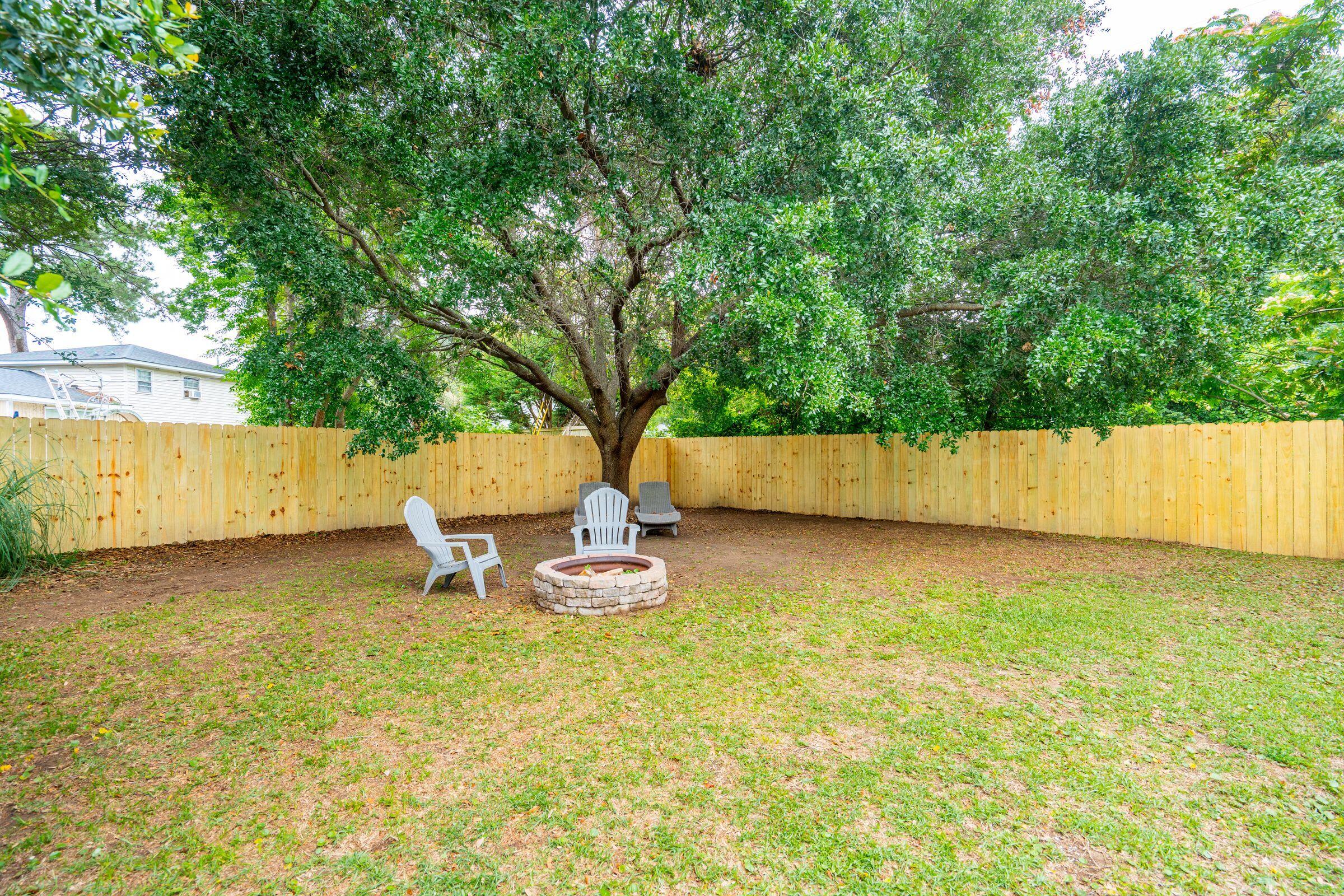 1077 Farmington Road