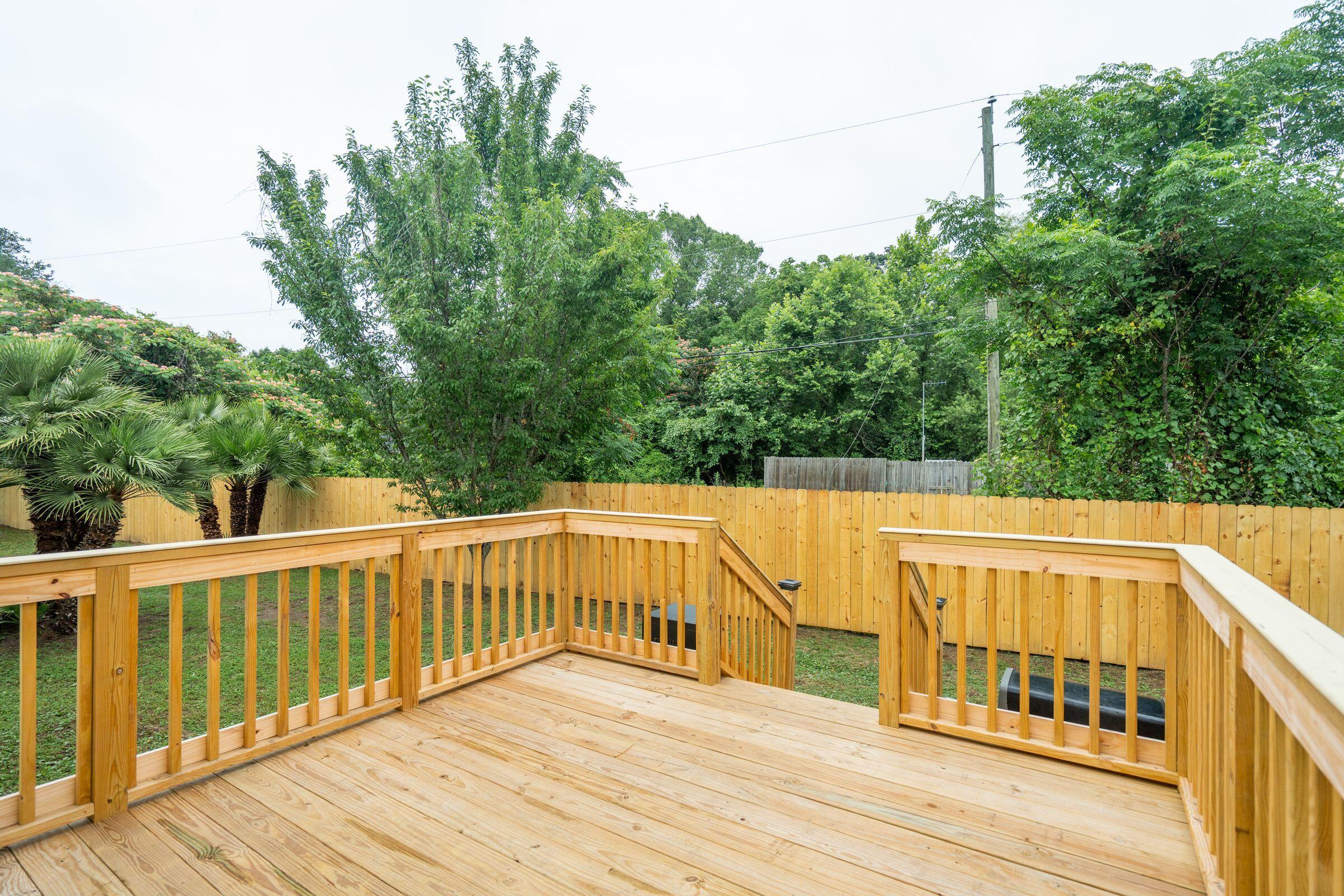 1077 Farmington Road