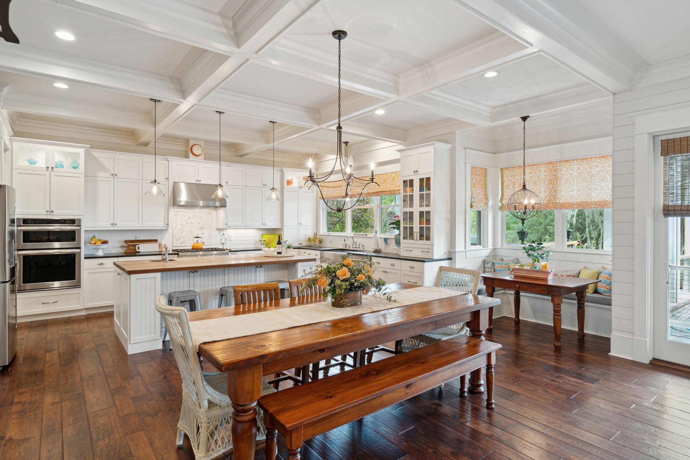 4215 Ten Shillings Way