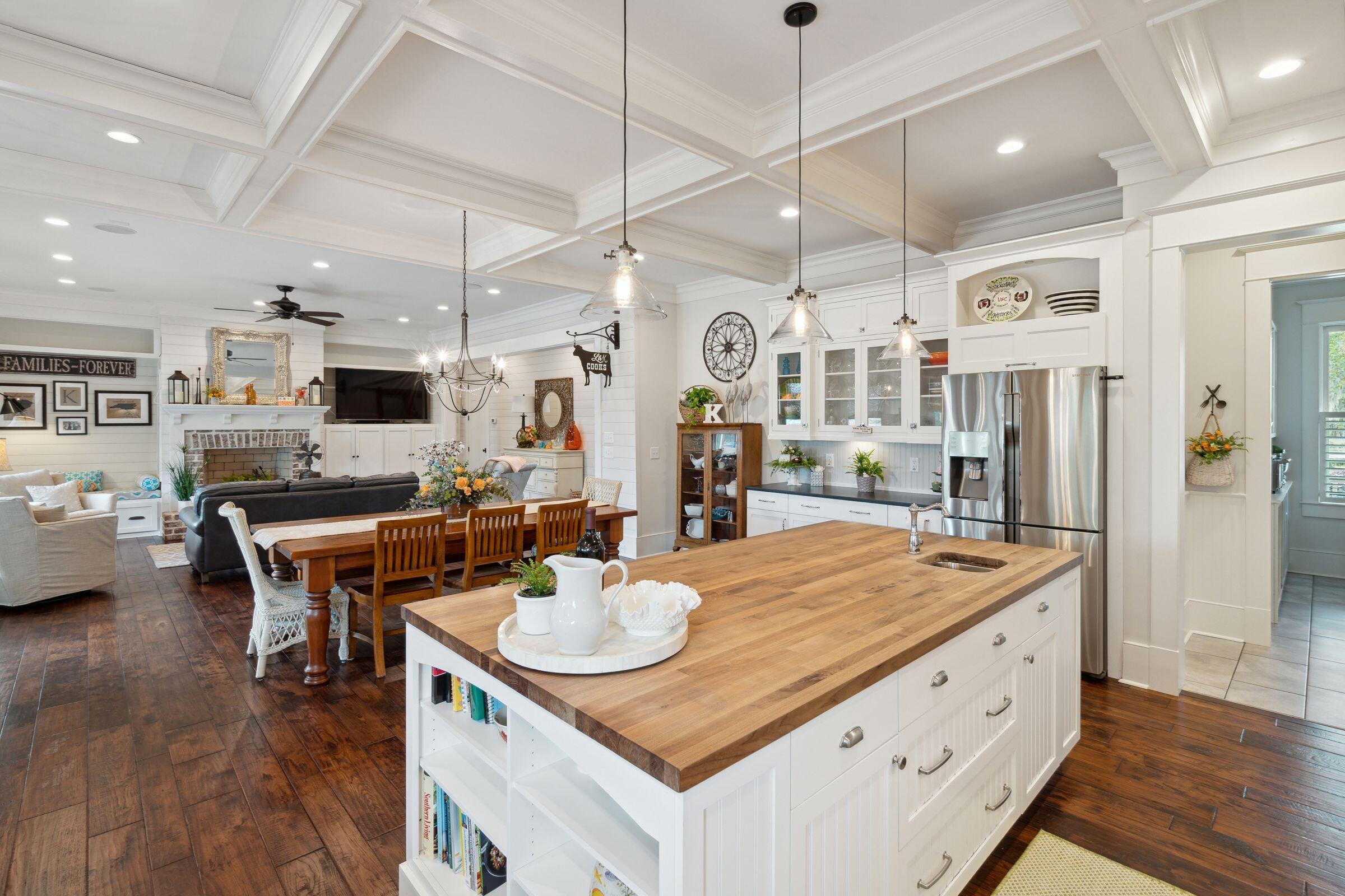 4215 Ten Shillings Way