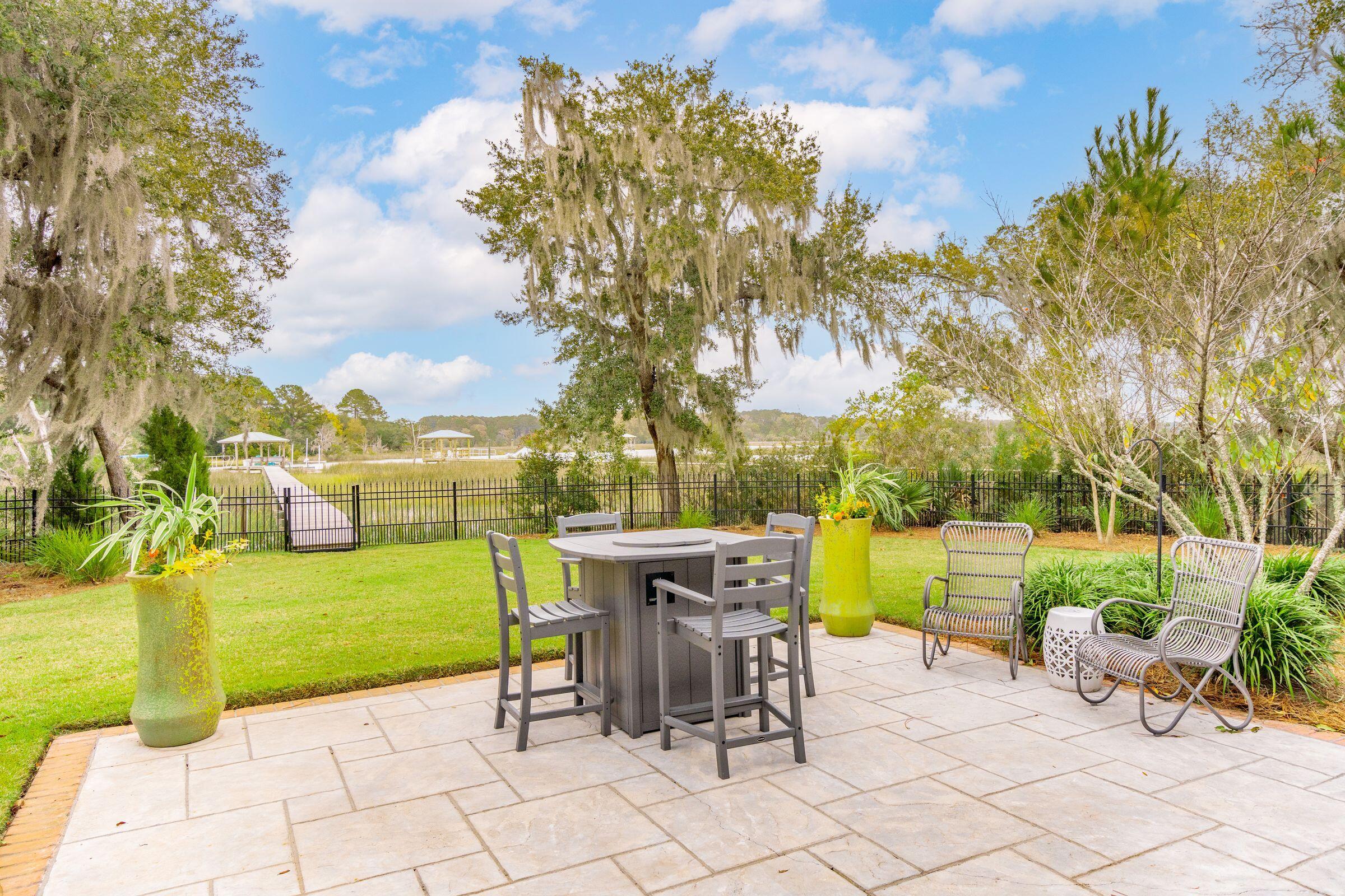 4215 Ten Shillings Way