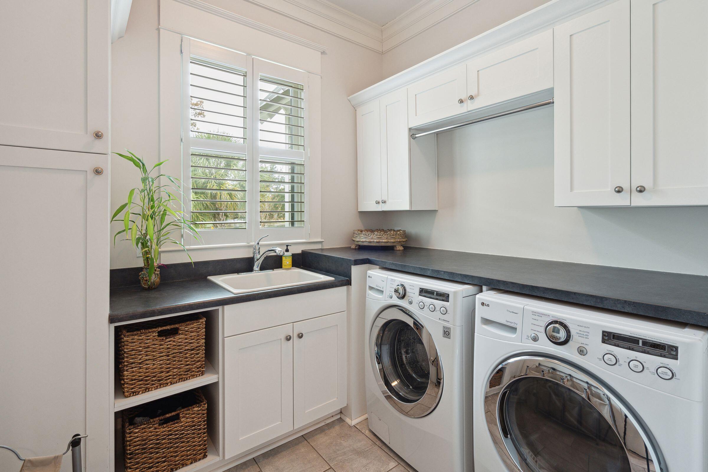 4215 Ten Shillings Way