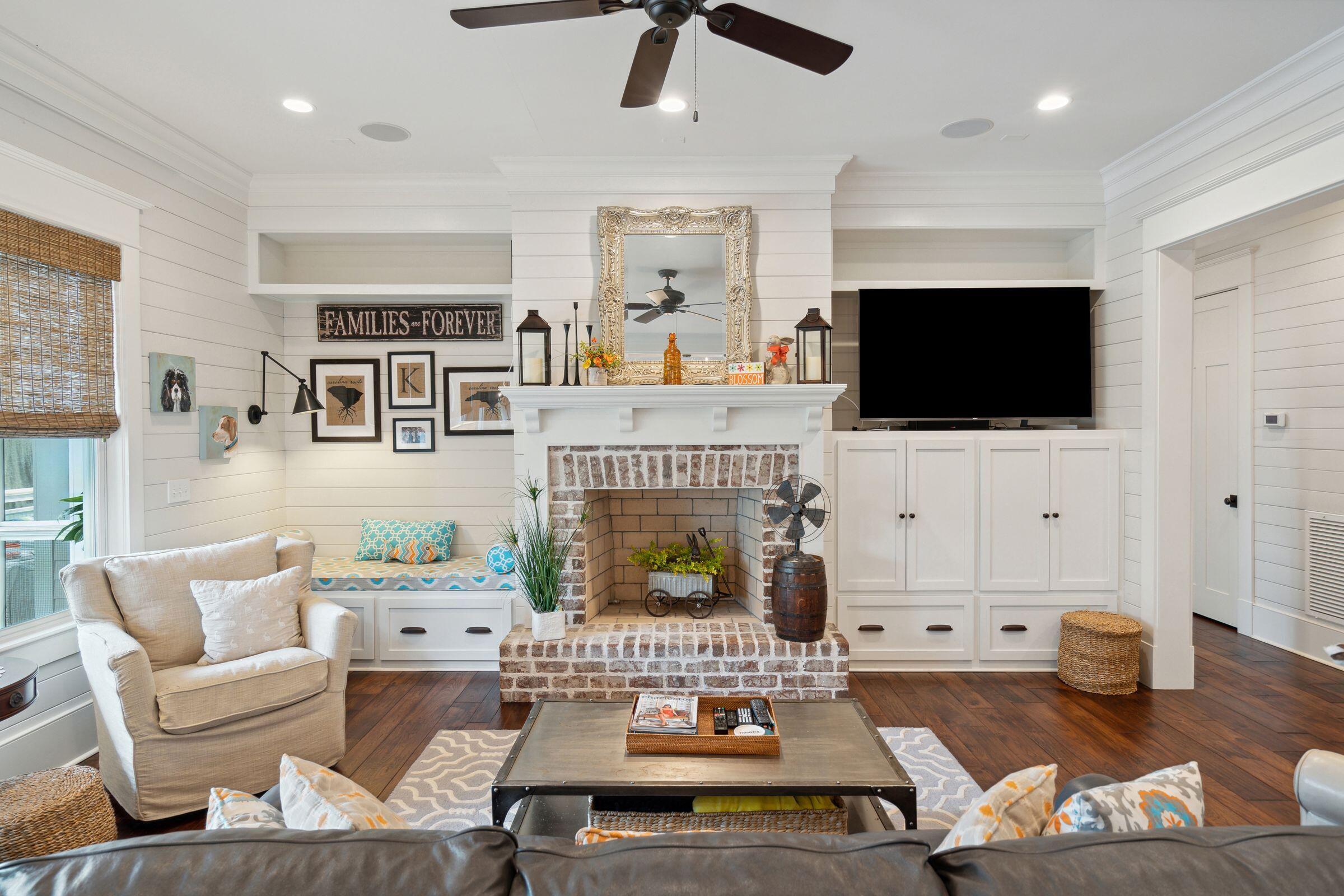 4215 Ten Shillings Way