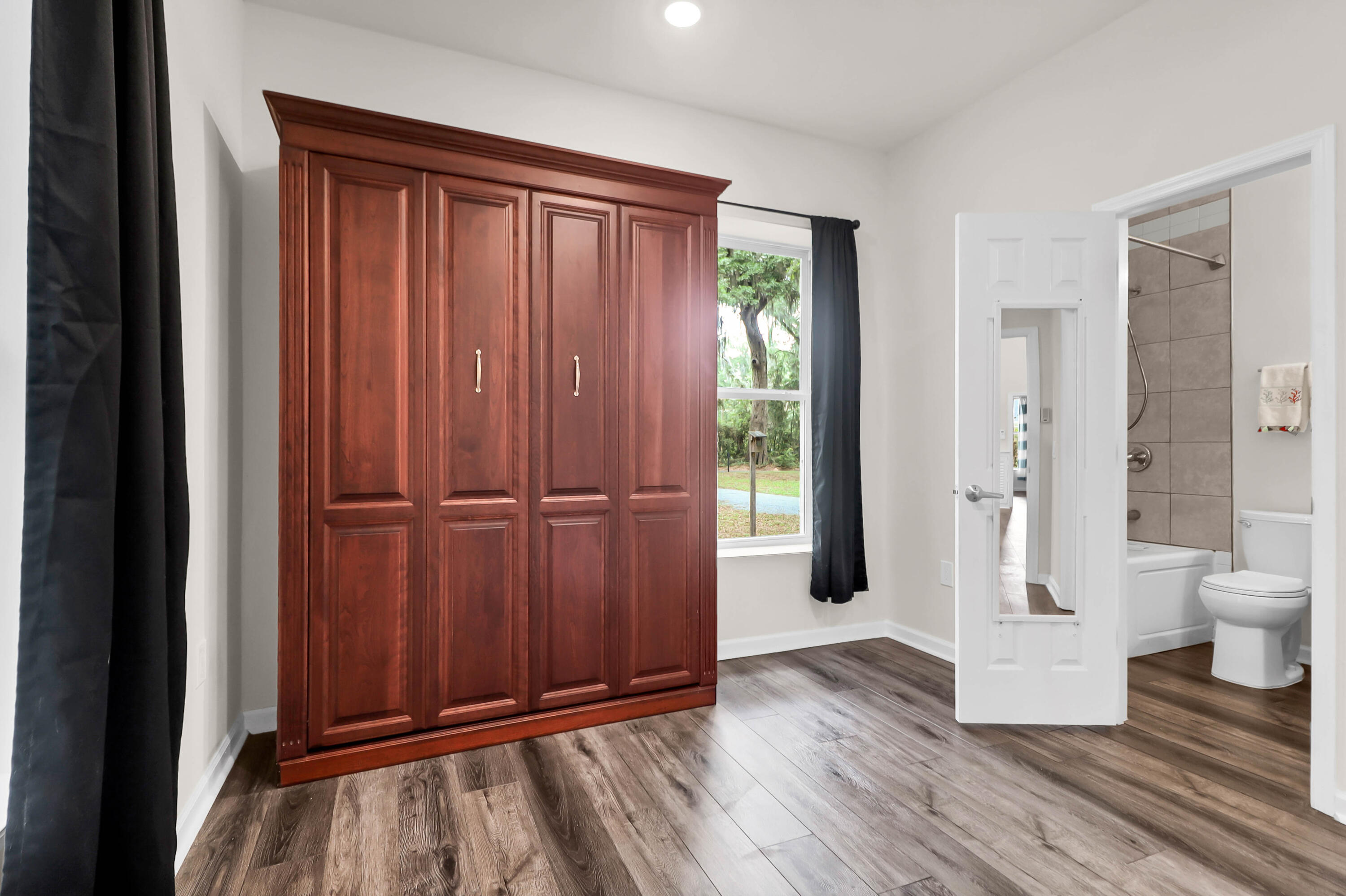 5233 Maybank Highway