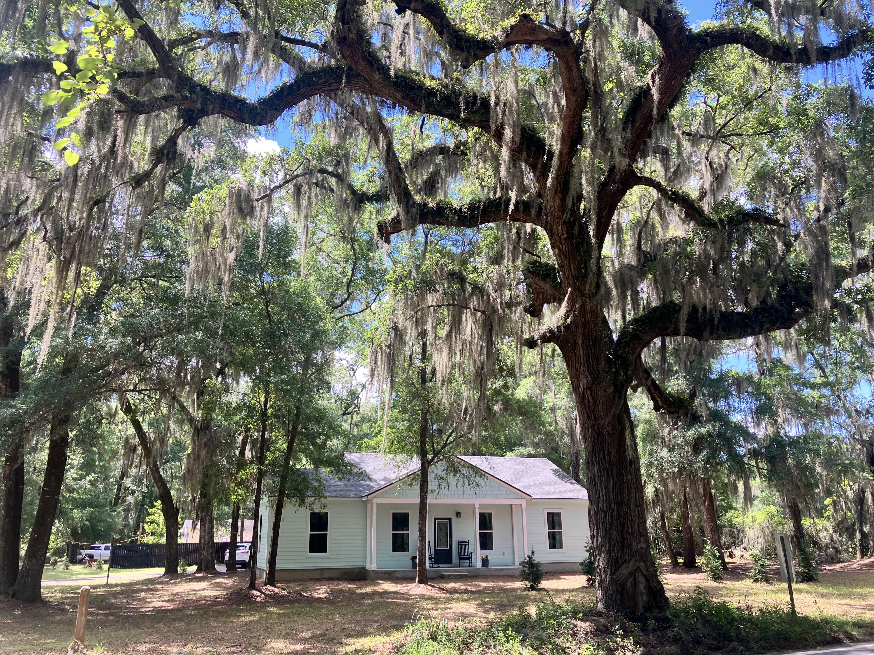 5233 Maybank Highway