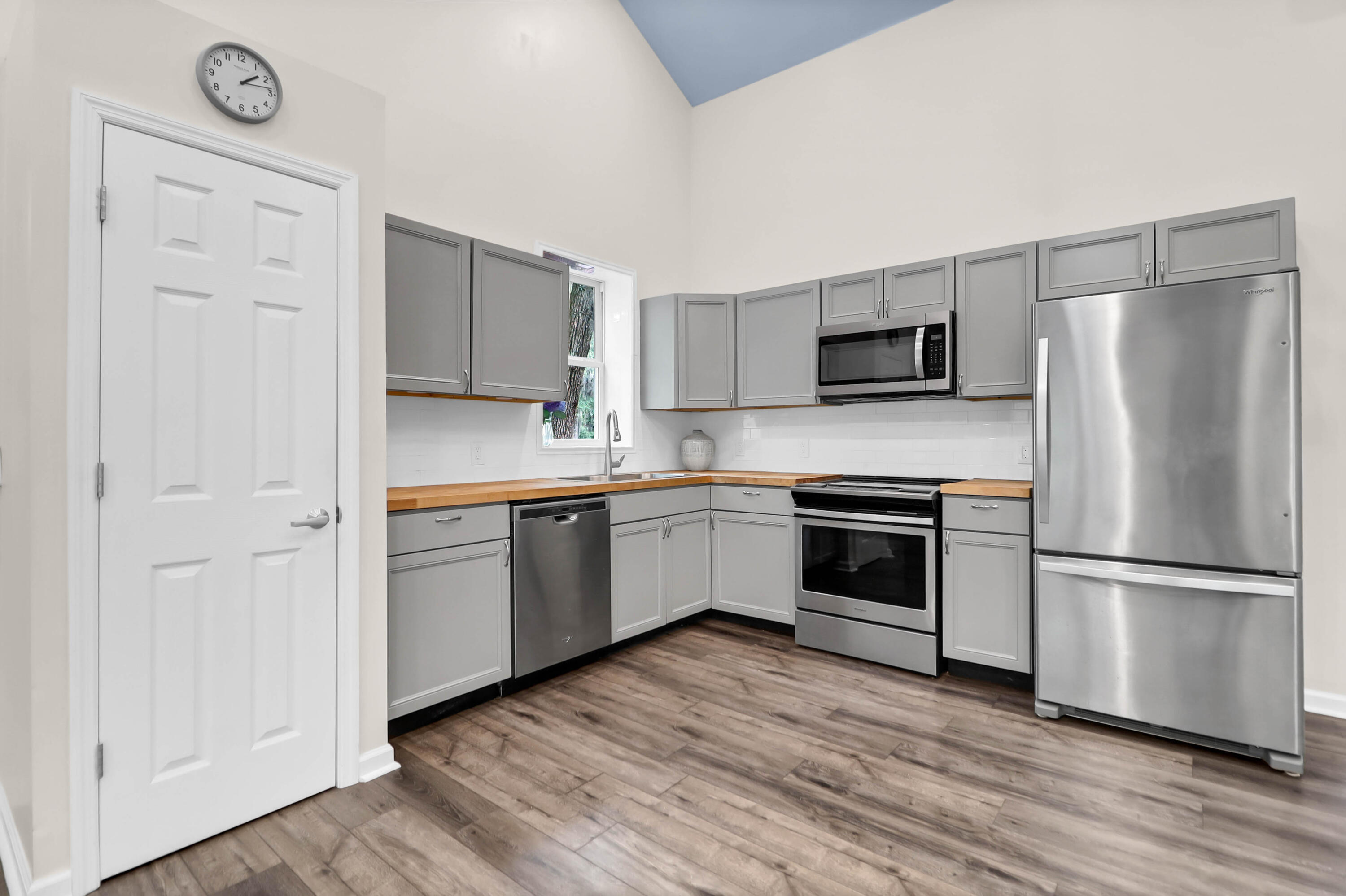 5233 Maybank Highway