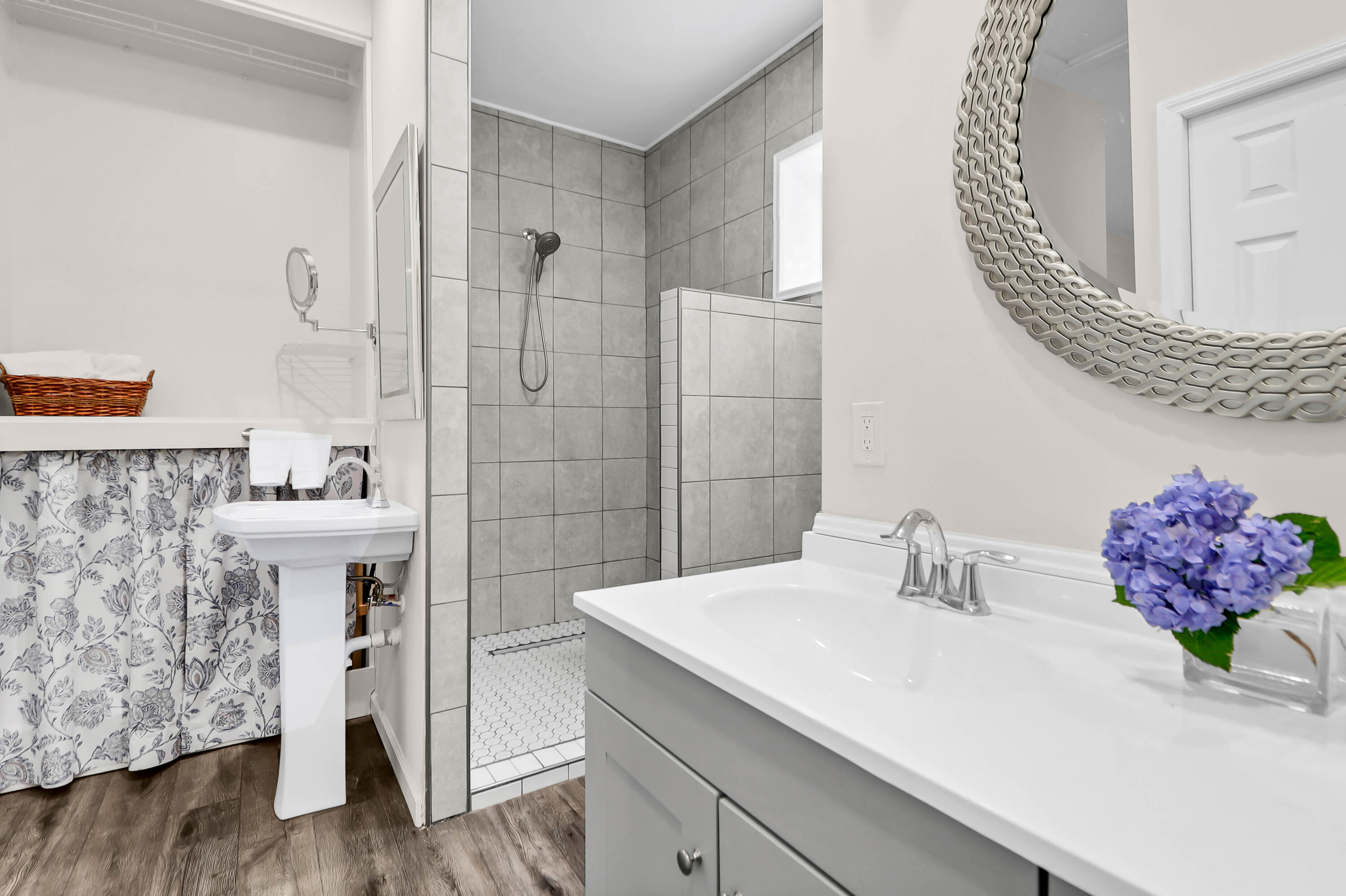 5233 Maybank Highway