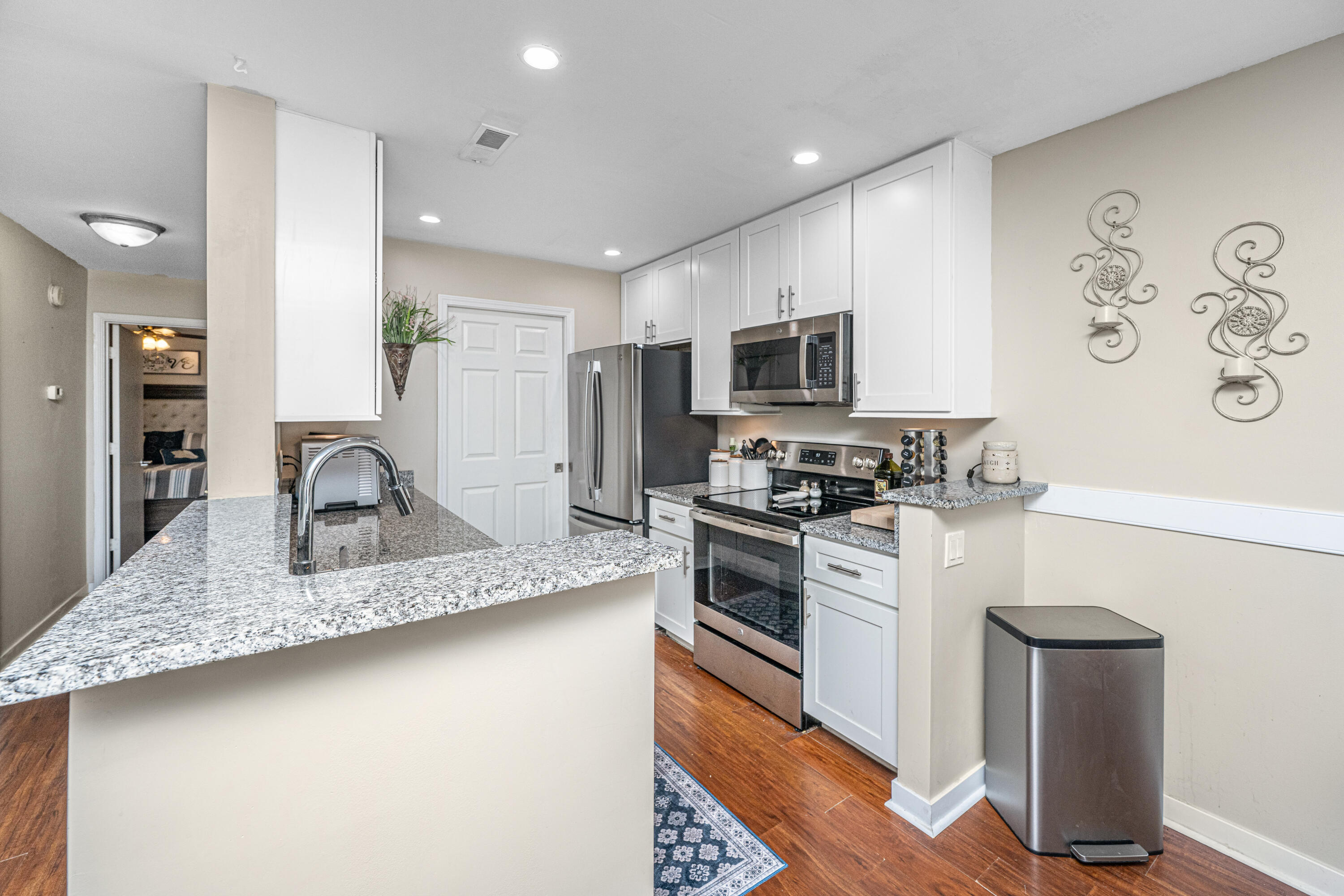 2011 N Highway 17 # 1400a