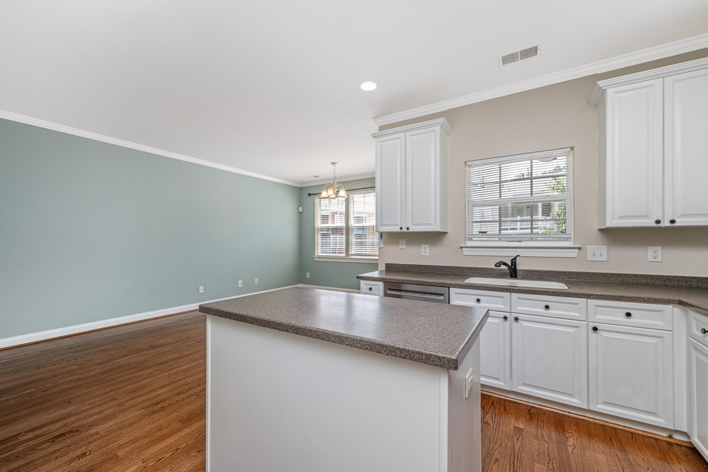 9305 Sweetbay Court