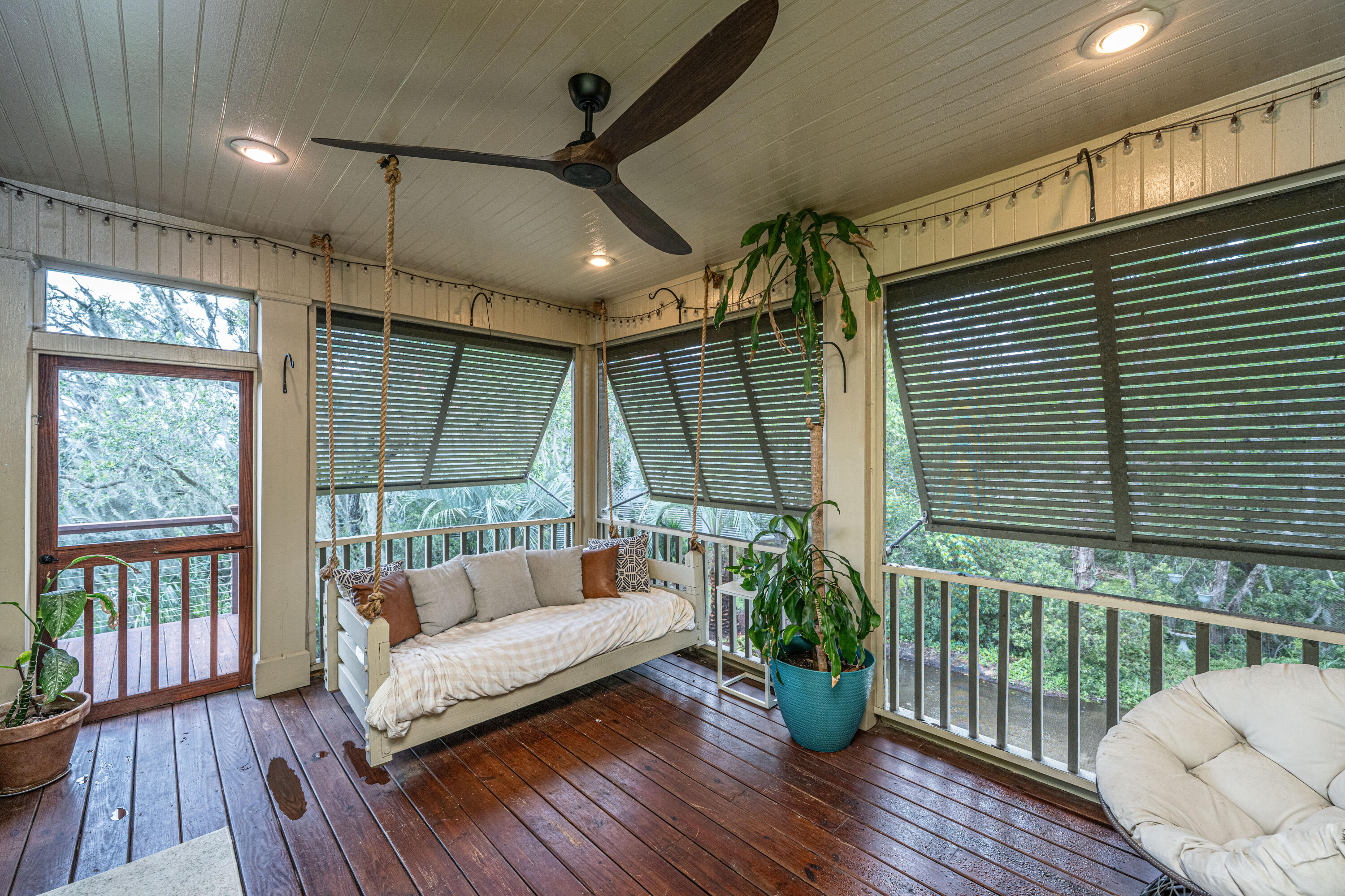 1520 Regimental Lane